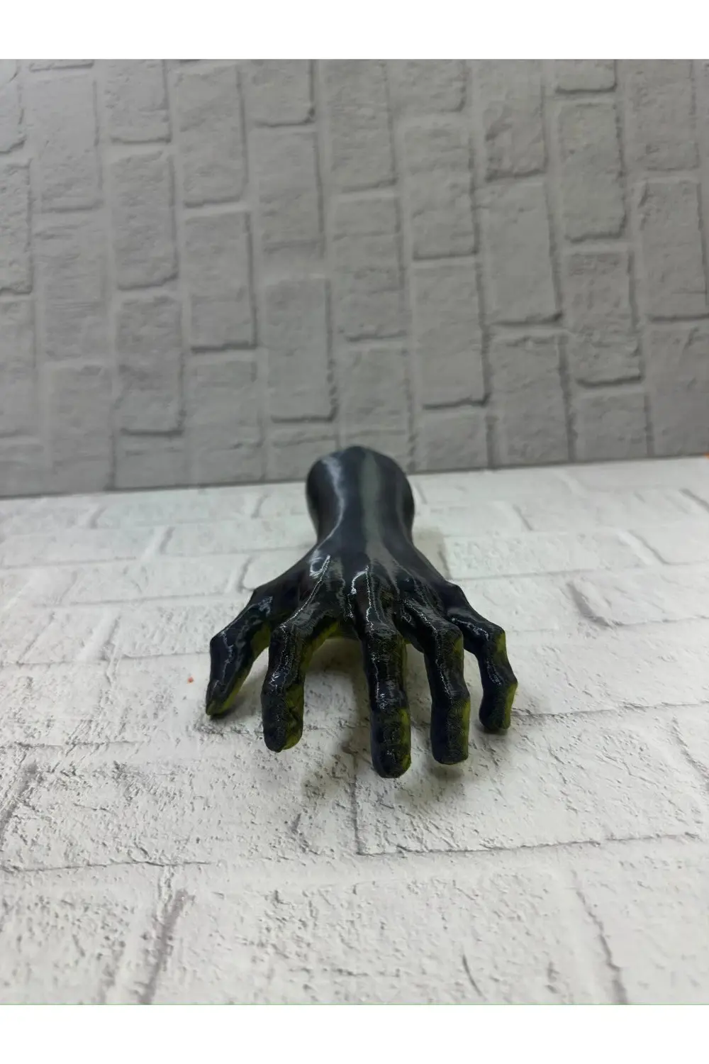 Dekoratif El Heykeli 22×7 cm Fantastik Koleksiyonluk Masaüstü Fig