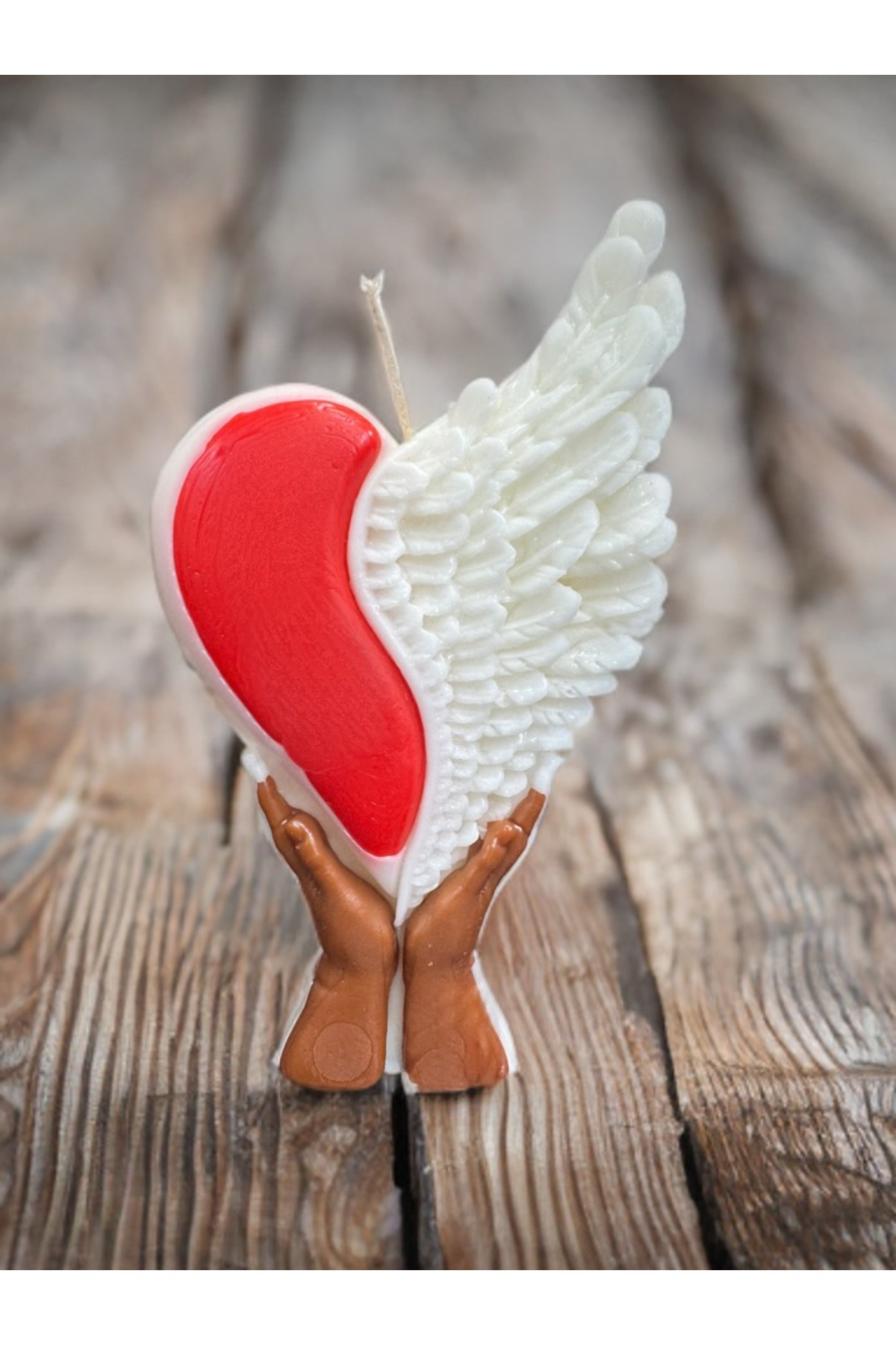 Aresmumatölyesi  Dekoratif Hediyelik Kalpli Kanatlı Mum