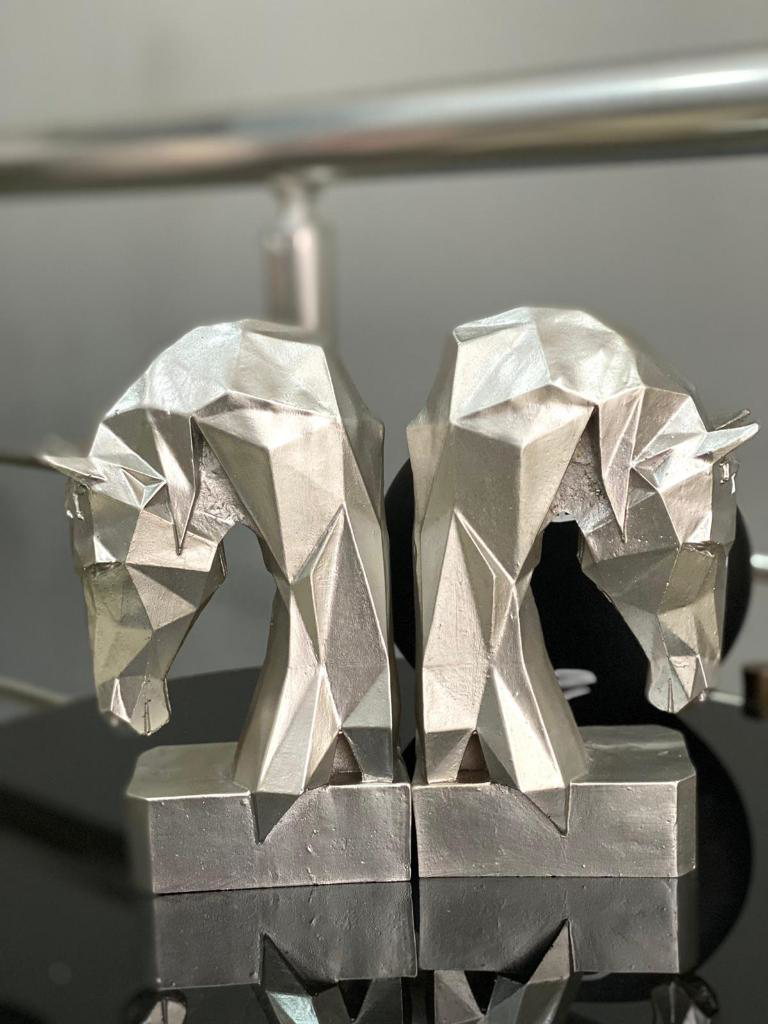 Mirsa Global Dekoratif Kitap Tutucu Kübik At Figürlü 2 Li Gümüş (Polyester)