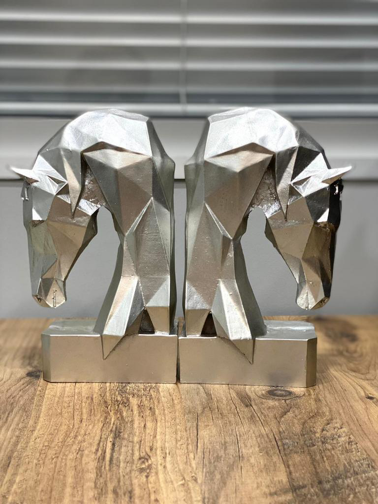 Mirsa Global Dekoratif Kitap Tutucu Kübik At Figürlü 2 Li Gümüş (Polyester)