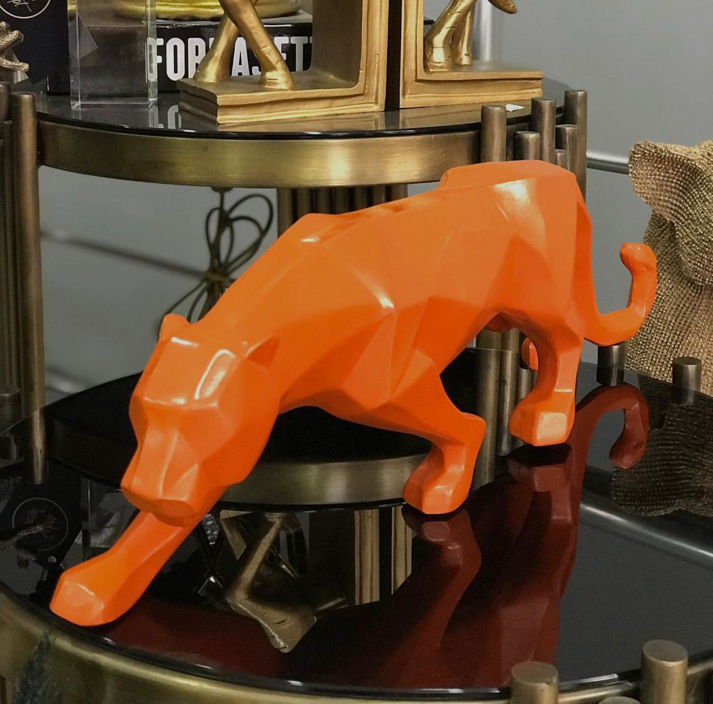 Dekoratif kübik leopar biblo