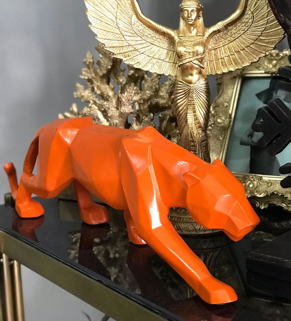 Dekoratif kübik leopar biblo