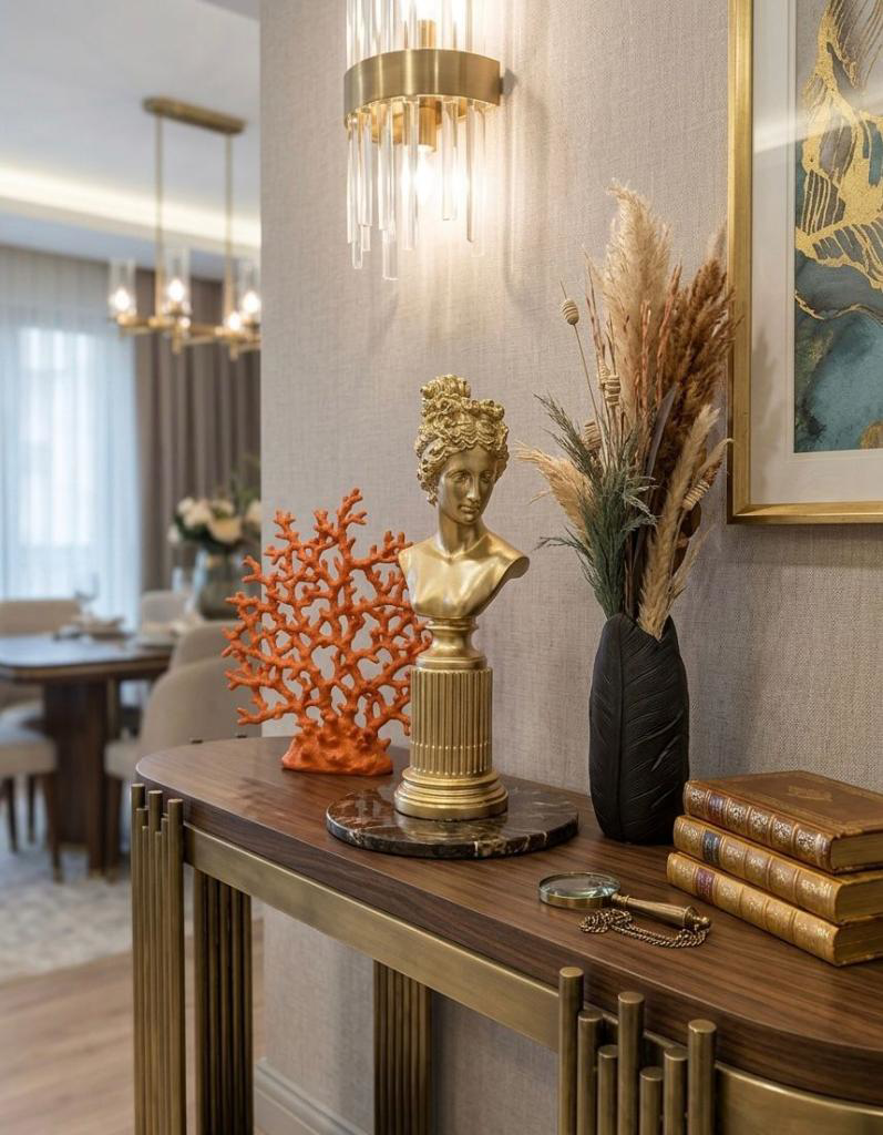 Dekoratif Lafayette Sutunlu Kadın Biblo Heykel