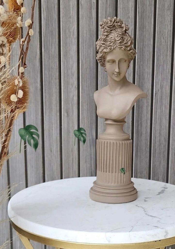 Dekoratif Lafayette Sutunlu Kadın Biblo Heykel