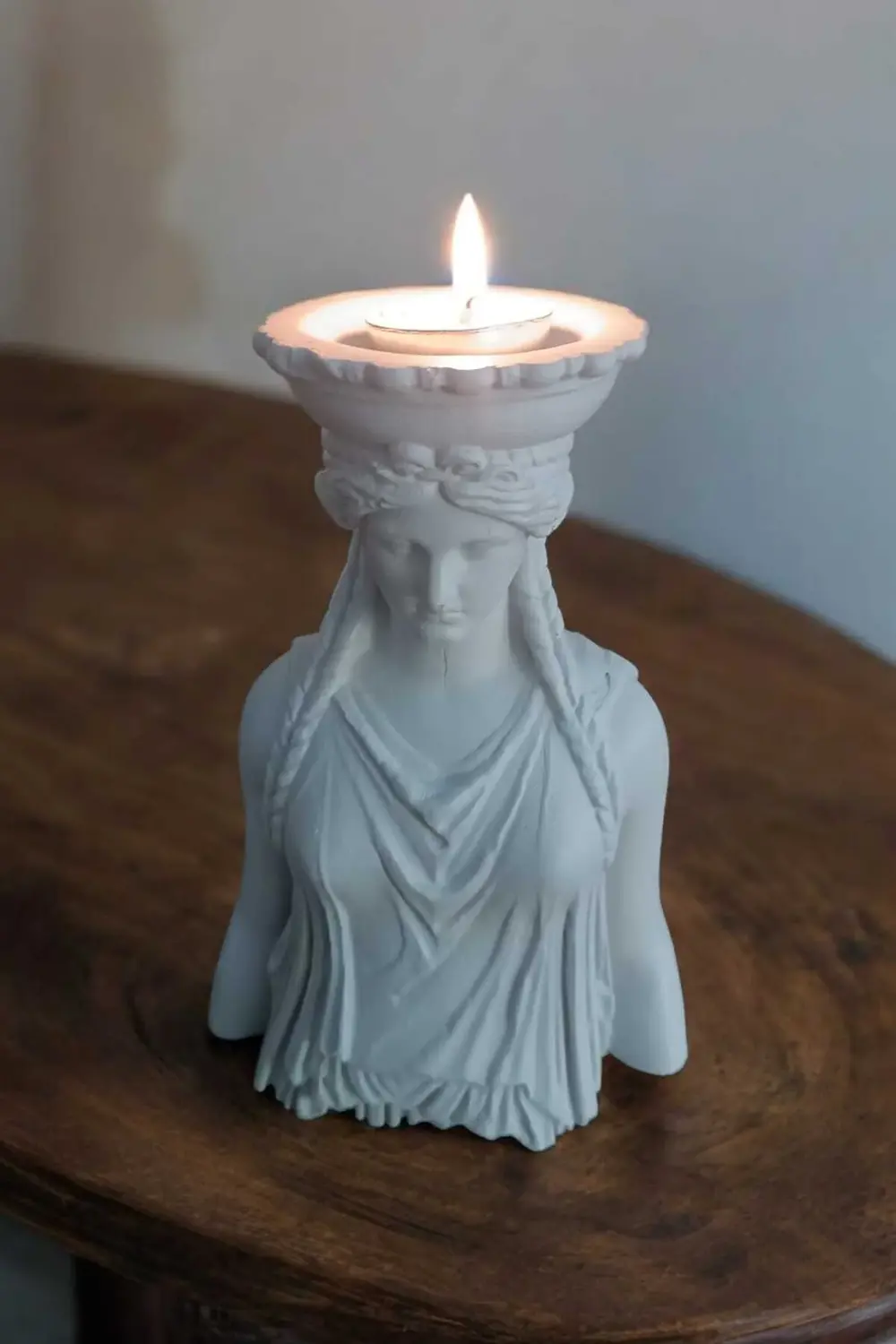 Dekoratif Masa Üstü Karyadit Kızı Hediyeli Mumluk Beyaz