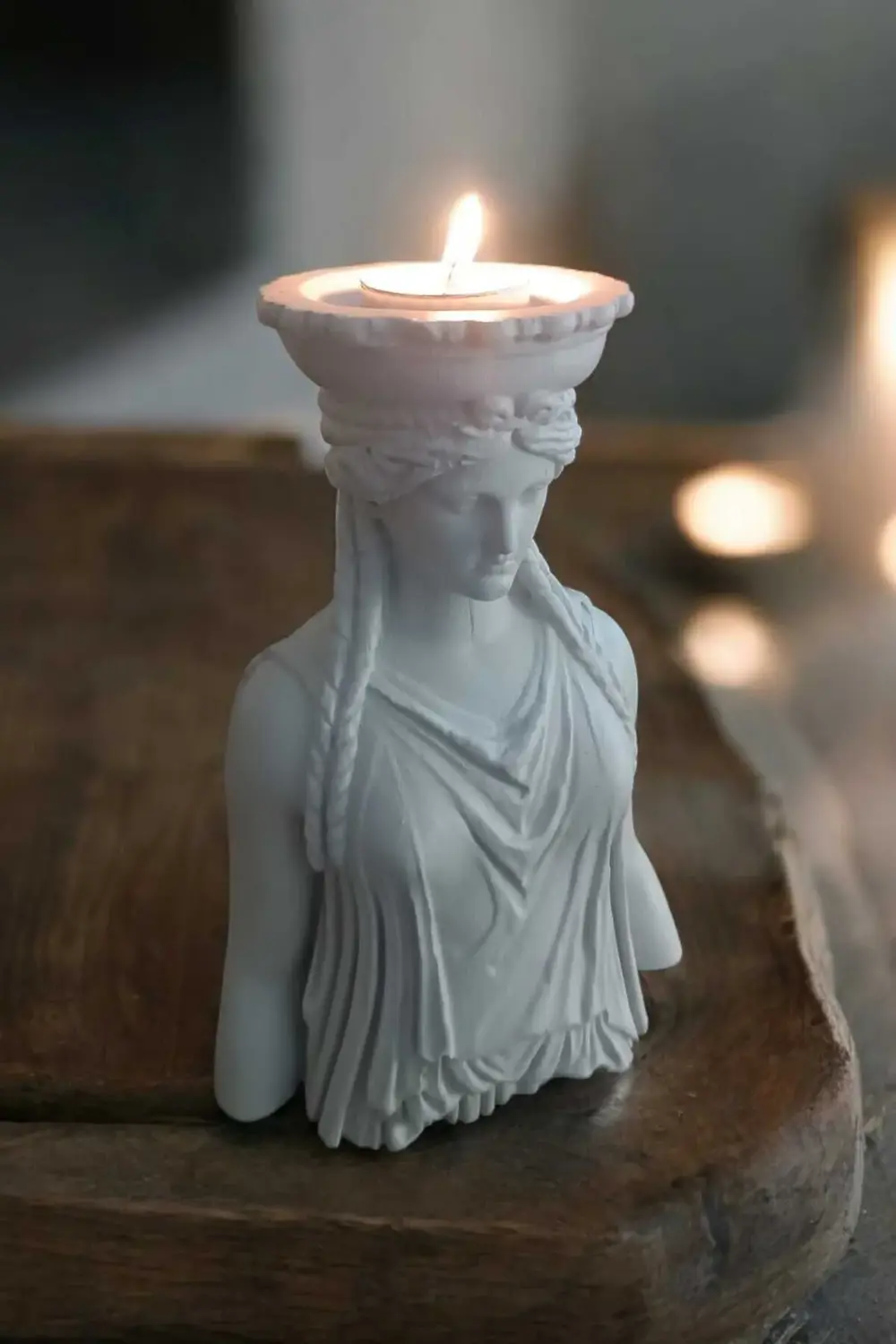 Dekoratif Masa Üstü Karyadit Kızı Hediyeli Mumluk Beyaz