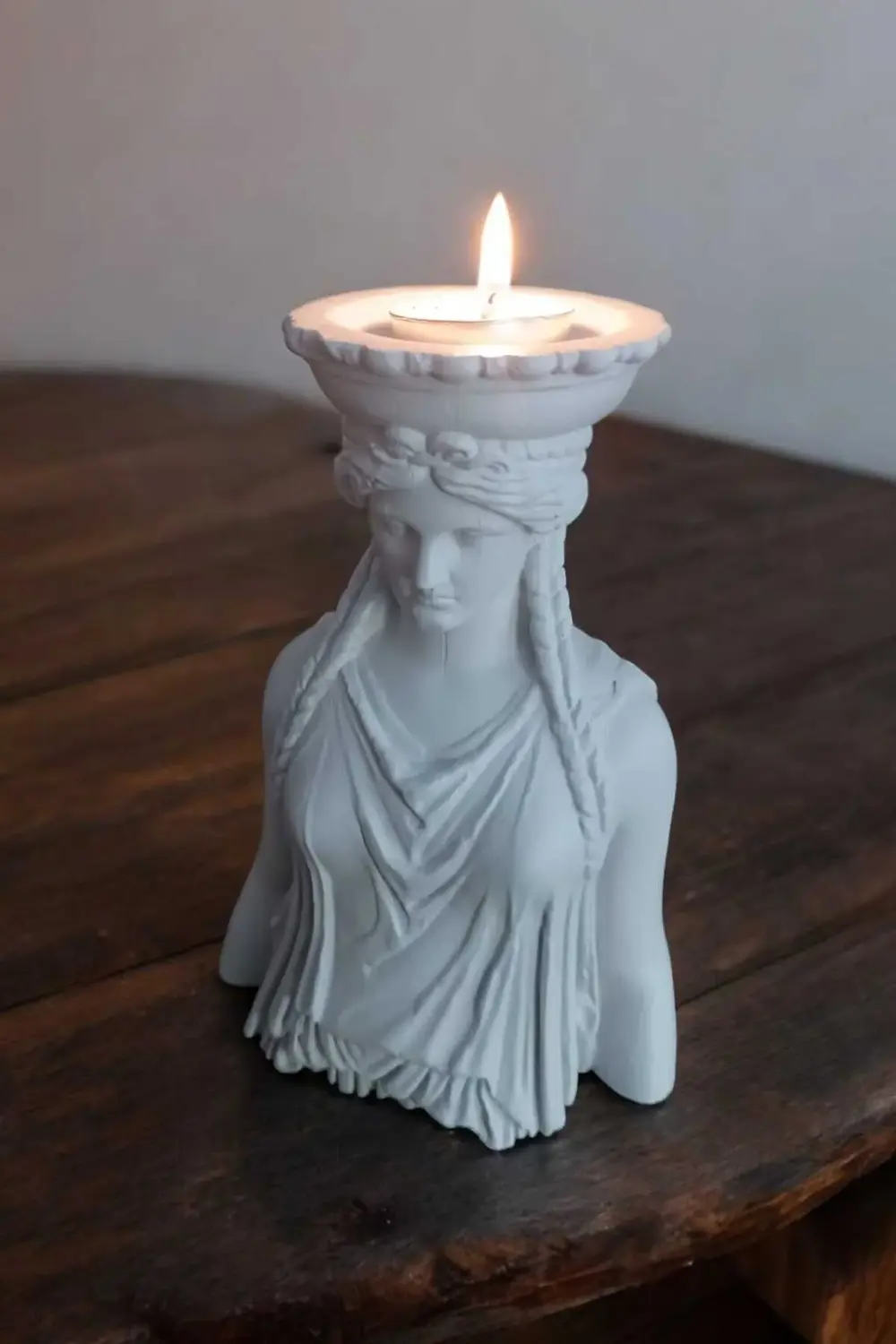 Dekoratif Masa Üstü Karyadit Kızı Hediyeli Mumluk Beyaz