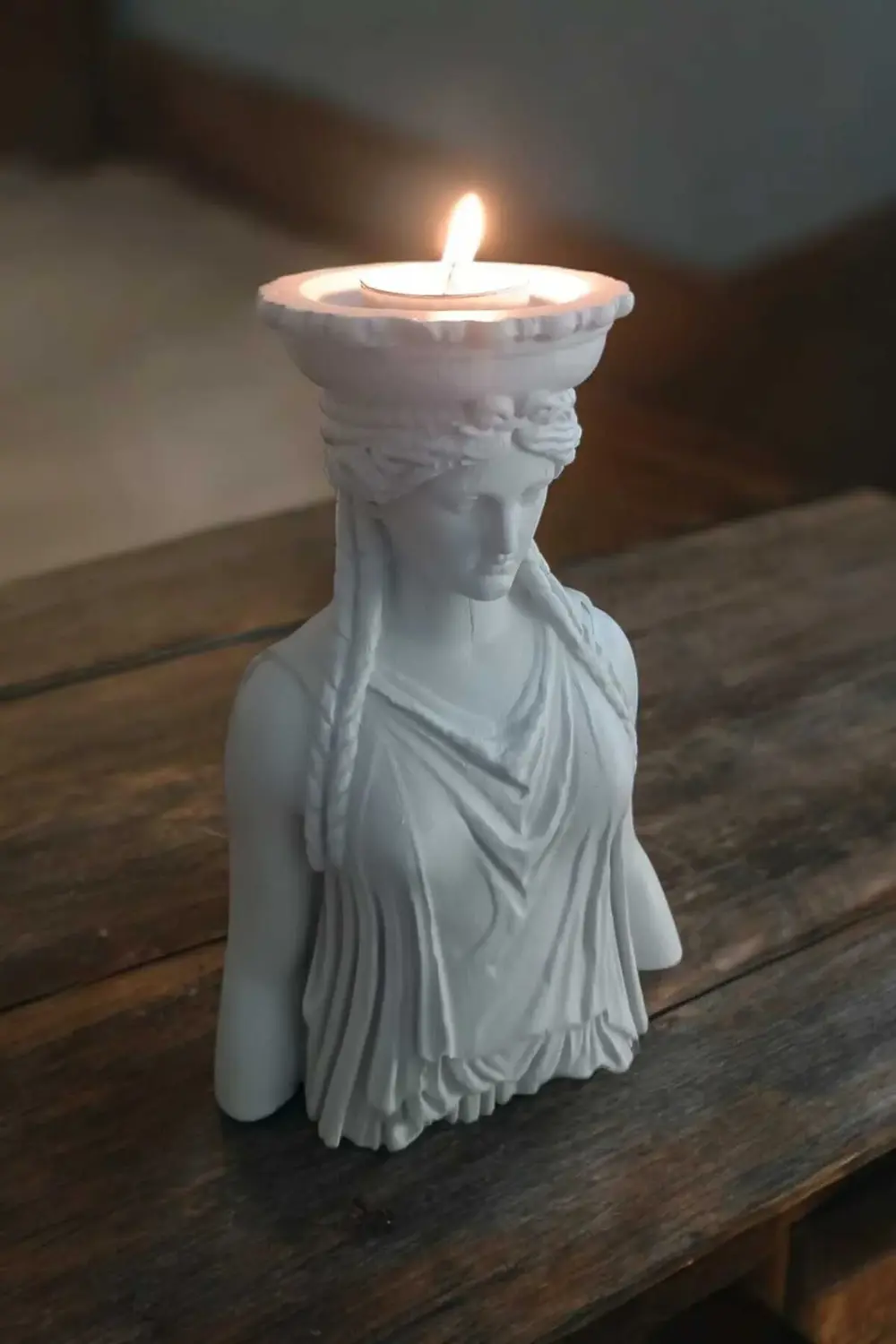 Dekoratif Masa Üstü Karyadit Kızı Hediyeli Mumluk Beyaz