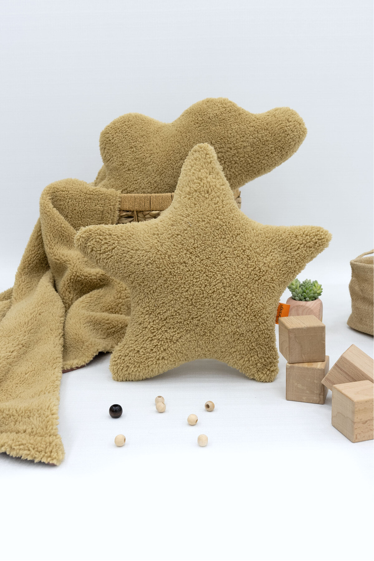 Mordesign Dekoratif Peluş Yastik, Teddy Kumaş Yastik, Süper Kabarik Yildiz