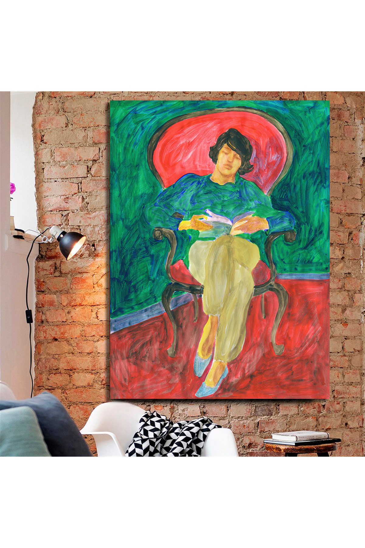 Korkmazkanvas Dekoratif Sandalye'de Kitap Okuyan Kadın. Kanvas Tablo