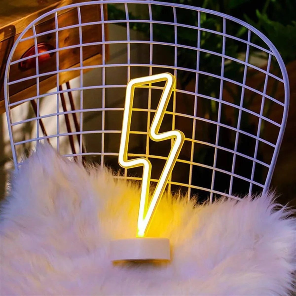 Dekoratif Şimşek Şeklinde Pilli Neon Led Lamba Süs Masa Lambası Bx40 Fiyatı, Yorumları ve Özellikleri