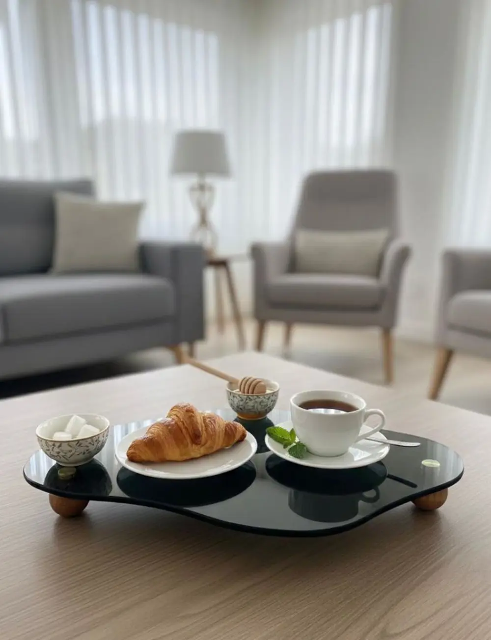 Dekoratif Siyah Cam Ahşap Ayaklı Pasta Tabağı kahve sunumu  Kahva