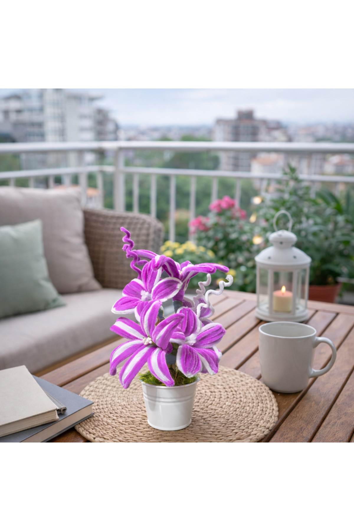 Dekoratif Şönil Yapay Çiçek – Mor & Beyaz Zarafet