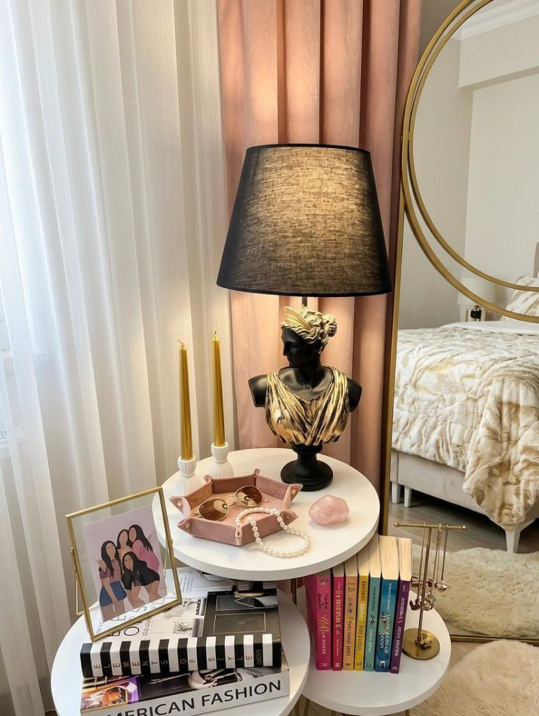 Dekoratif Yunan Tanrısı Diana Model Abajur  Biblo