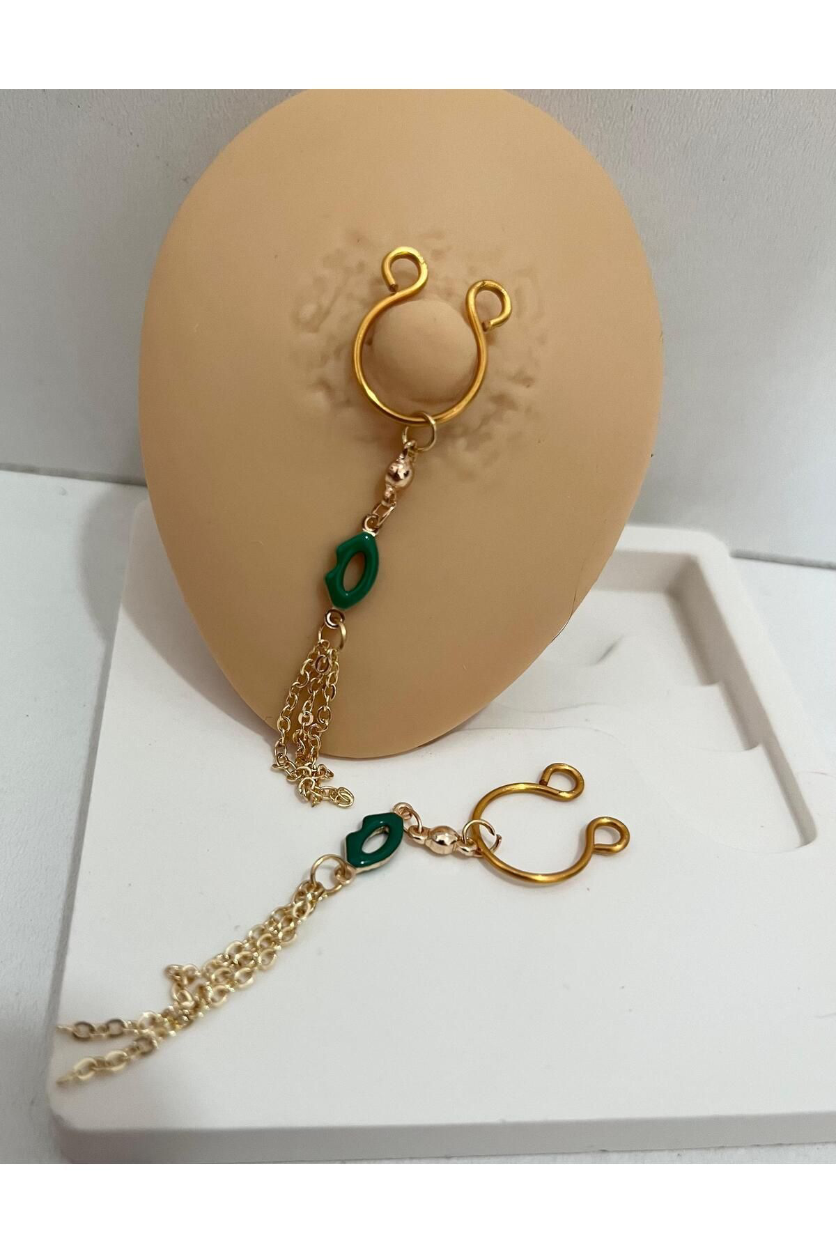 delik gerektirmeyen dudaklı sıkıştırma fake nipple piercingi