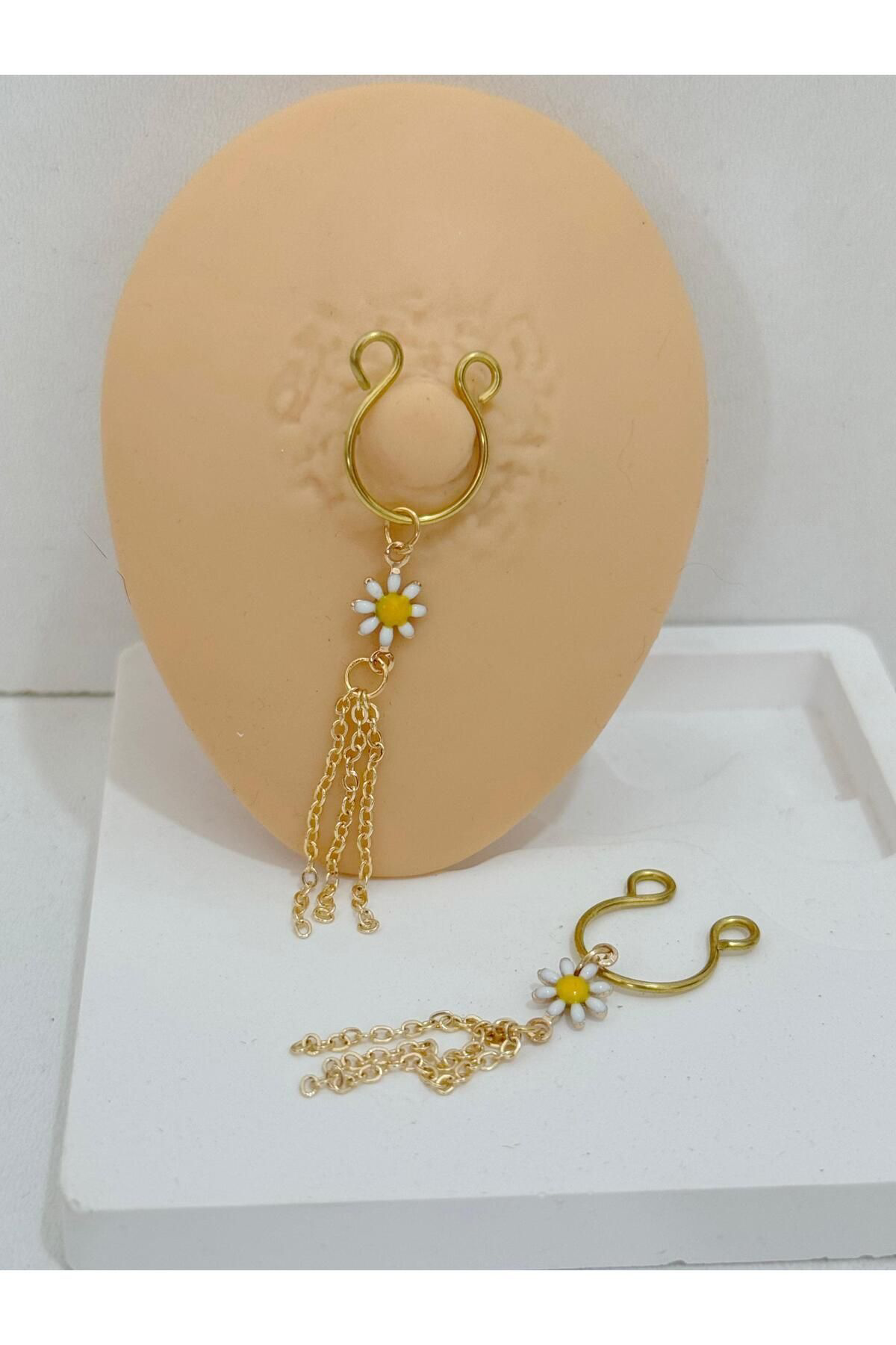 Delik Gerektirmeyen Fake Sıkıştırmalı Papatya Meme Ucu Nipple Pie