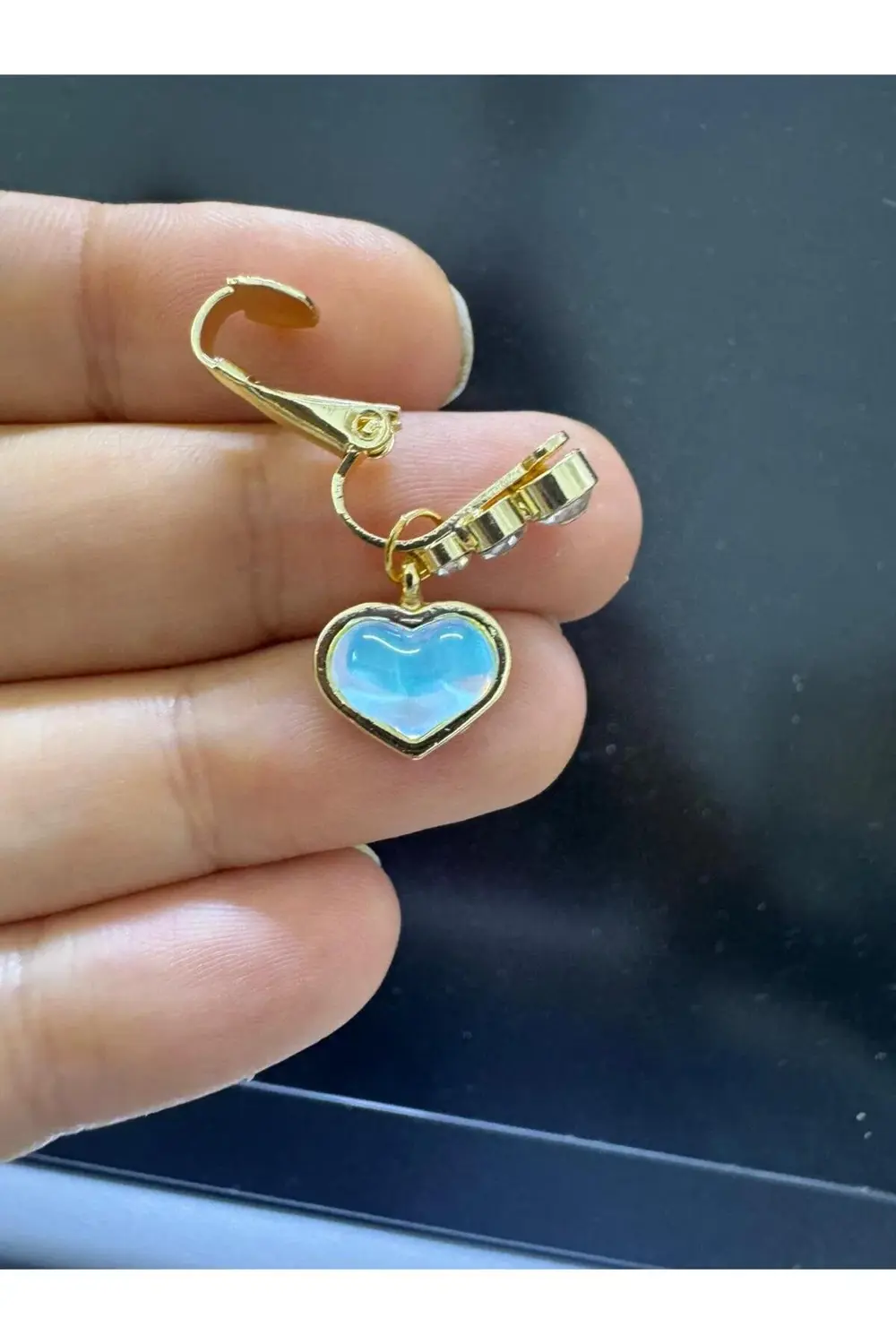 deliksiz fake sıkıştırma kalpli göbek piercingi