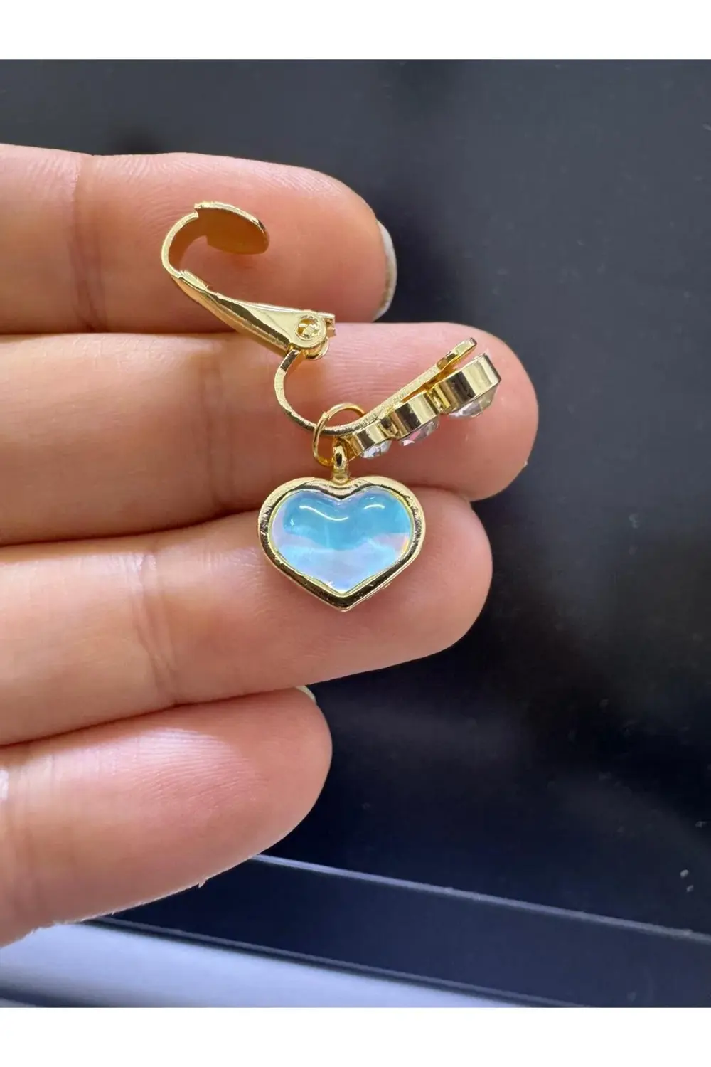 deliksiz fake sıkıştırma kalpli göbek piercingi