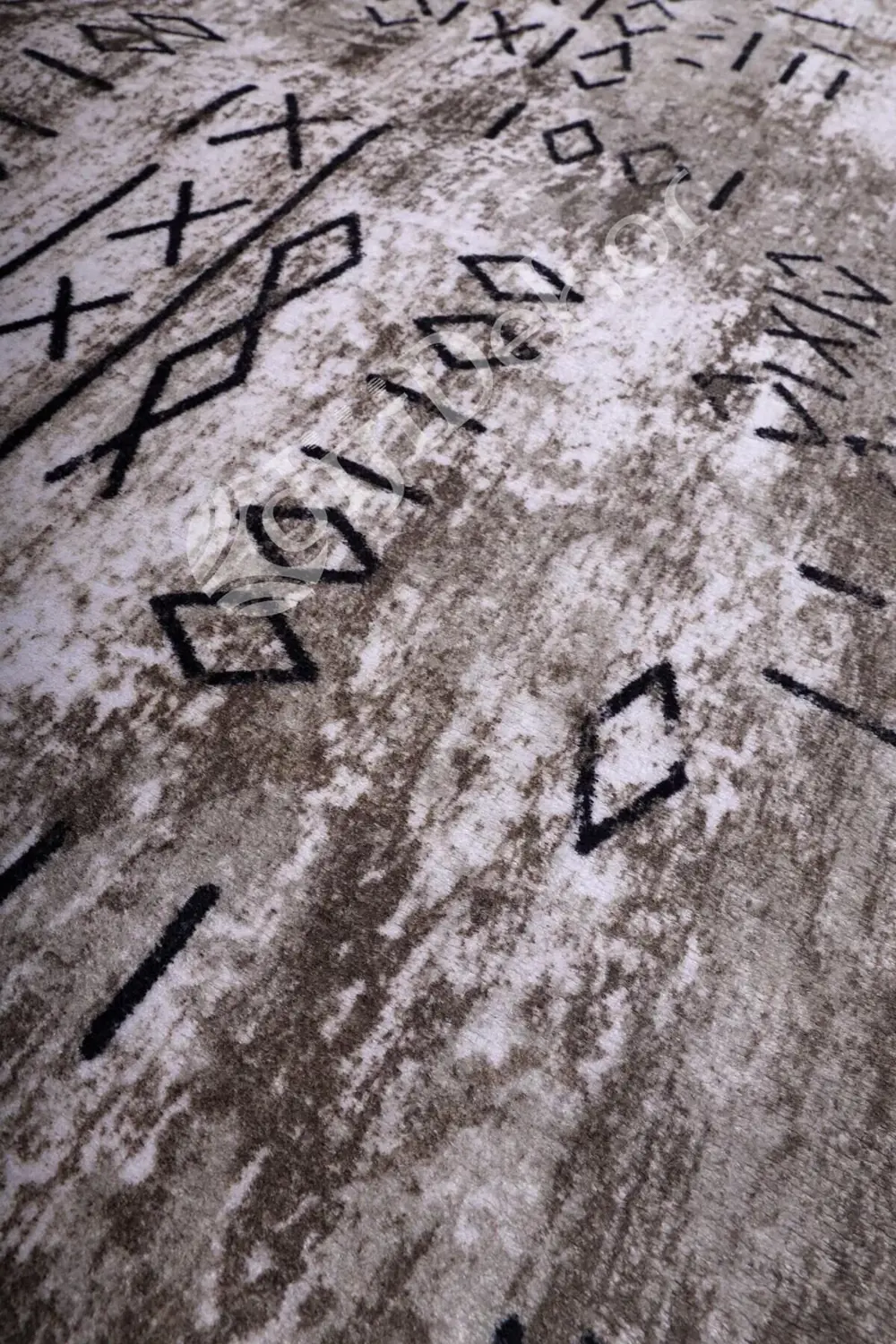 Delüxe Iskandinav Kahve Yuvarlak Saçaksız Deri Taban Yeni Model H