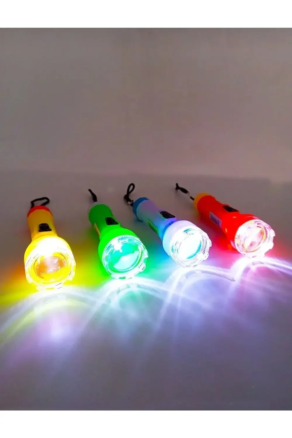 Deprem Acil Durum Kiti - 4 Adet Gri Termal Battaniye 4 Adet El Fe