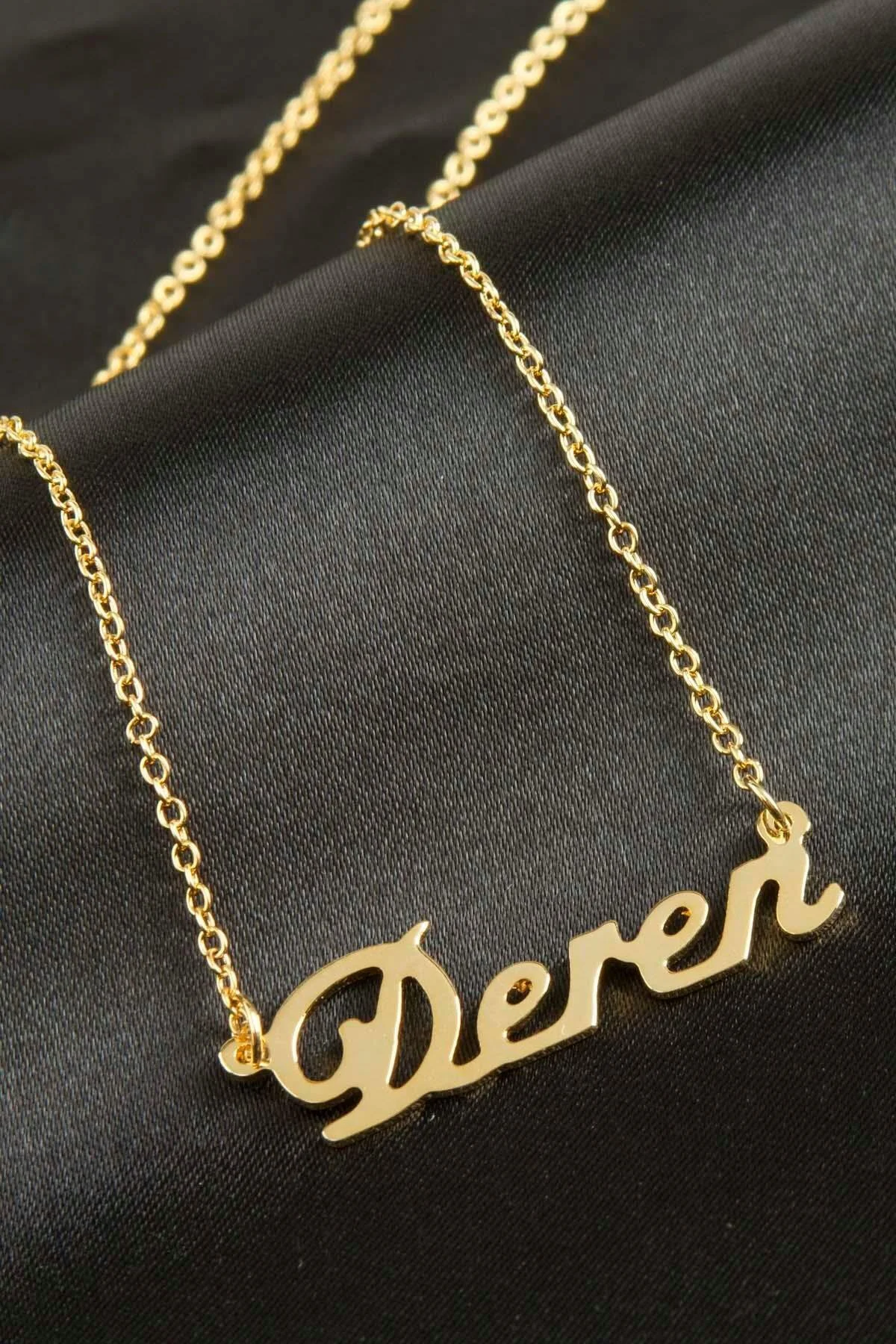 Deren Isimli Kolye (Kişiye Özel) Deren Isimli Kolye (Kişiye Özel)