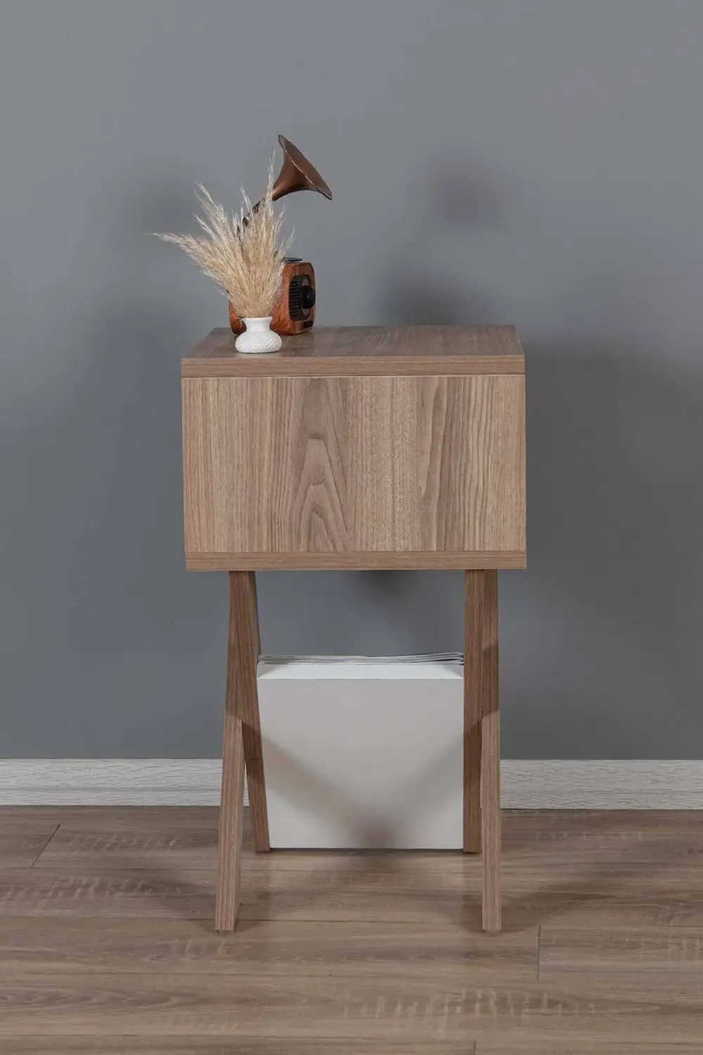 Dergilikli Başucu Komodin