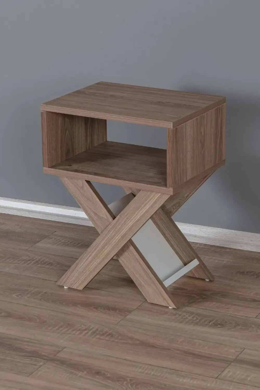 Dergilikli Başucu Komodin