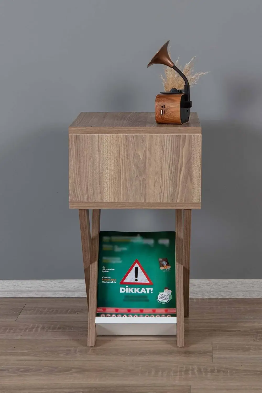 Dergilikli Başucu Komodin