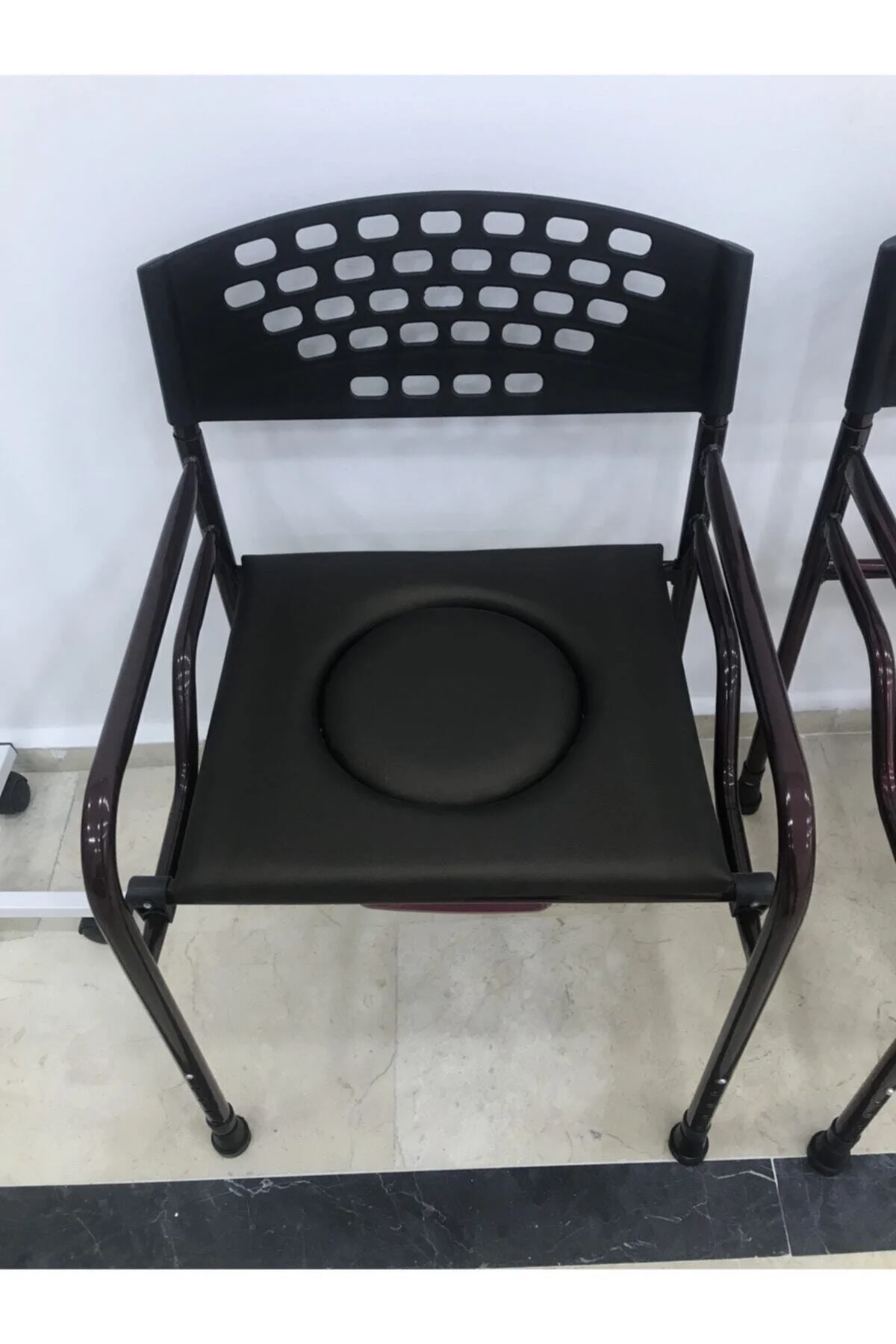 Deri Döşeme Hasta Klozeti Sandalyesi