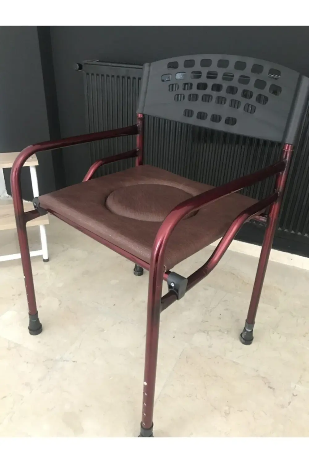 Deri Döşeme Hasta Klozeti Sandalyesi