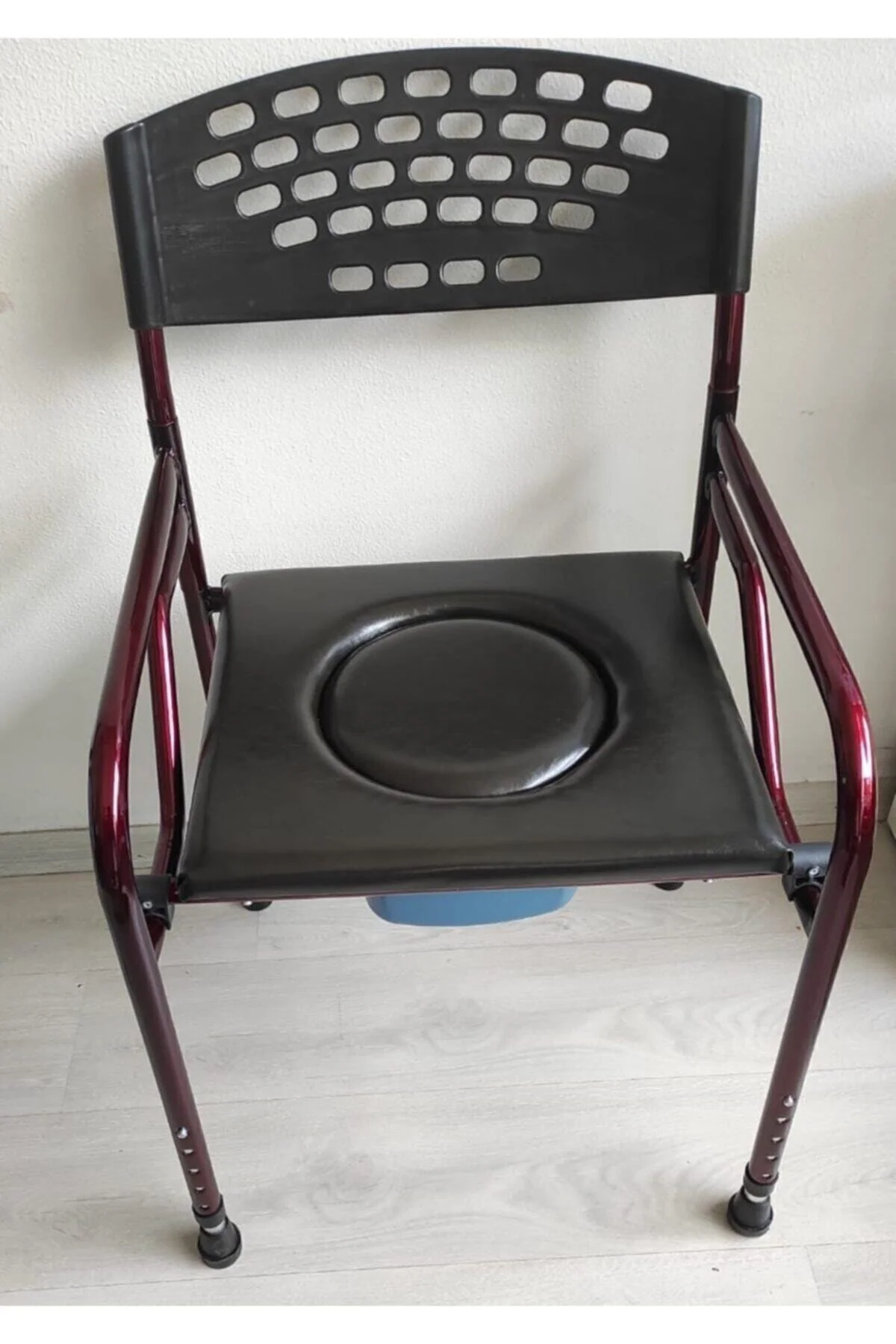 Deri Döşemeli Hasta Tuvaleti Klozeti Sandalyesi