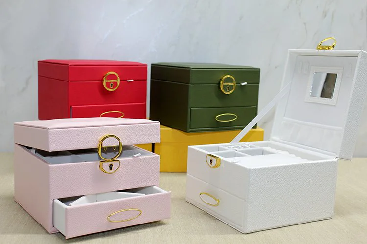 Deri Kaplamalı 16x16 cm Makyaj ve Takı Organizatörü Kutusu