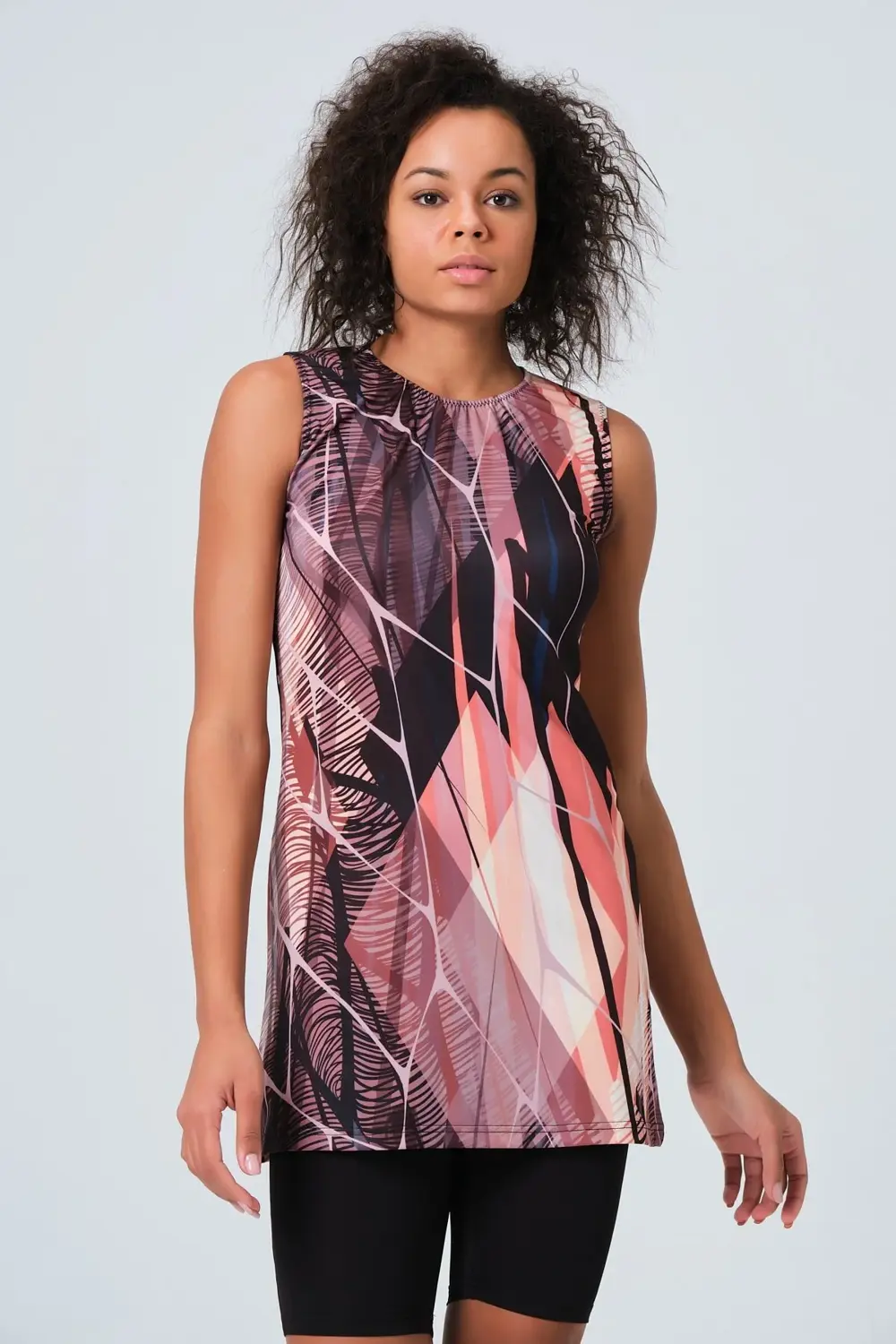 Desenli Sıfır Kol Yarı Kapalı Mayo