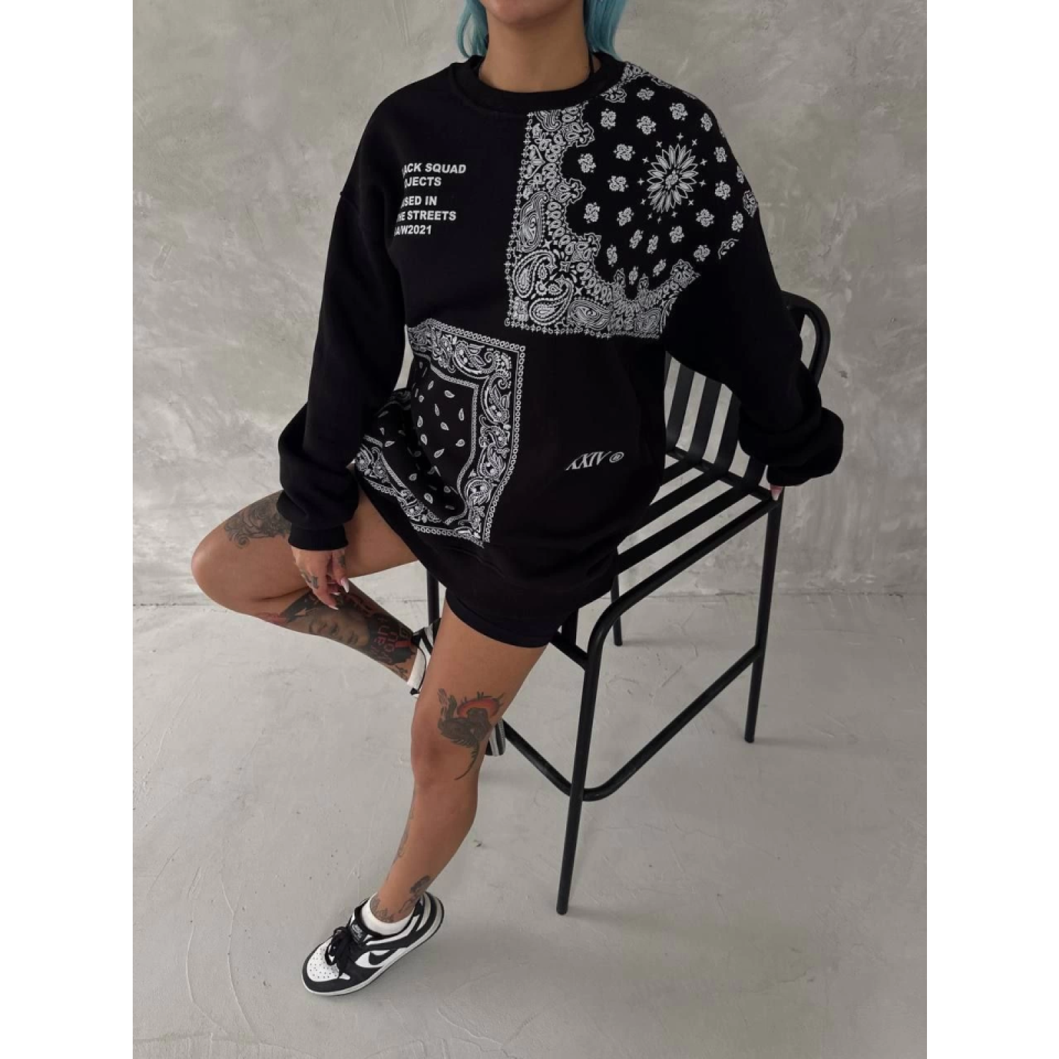 Desenli Üç İplik Bisiklet Yaka Oversize SweatShirt - Siyah