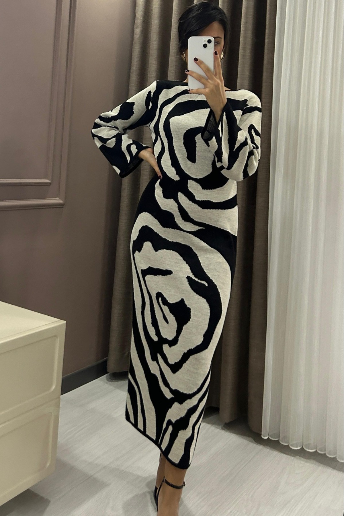 Desenli uzun triko elbise