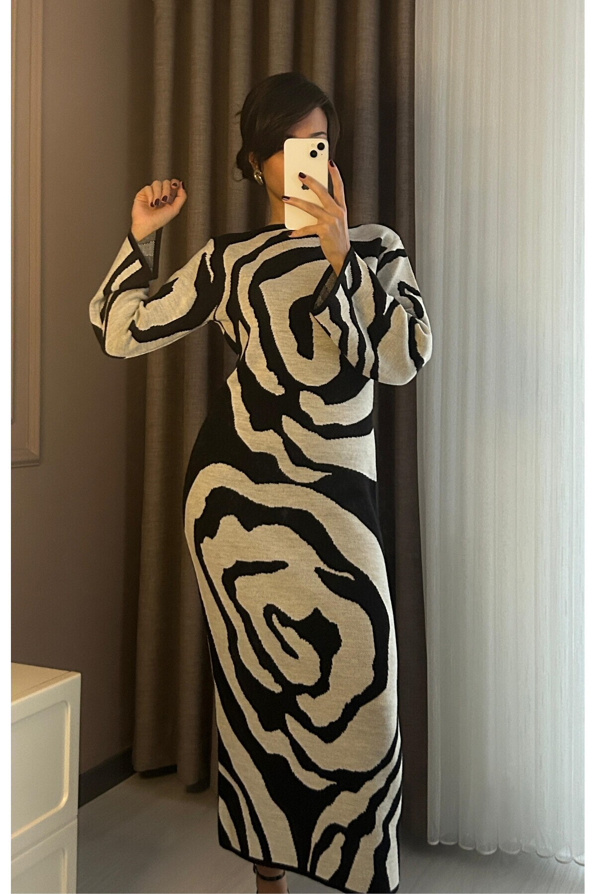 Desenli uzun triko elbise