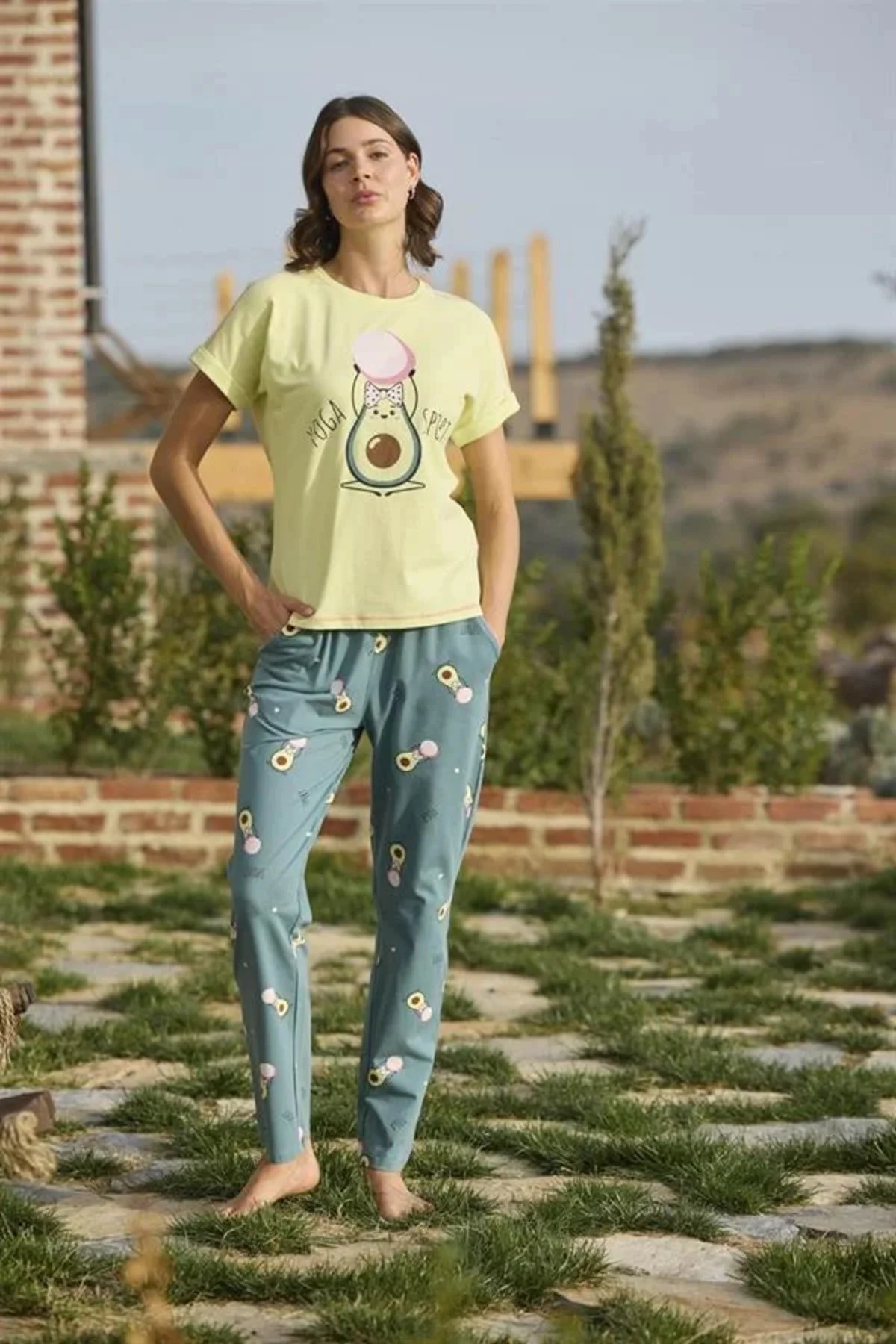 Desenli ve Baskılı "Yoga Sport" Pijama Takımı Fiyatı, Yorumları ve Özellikleri