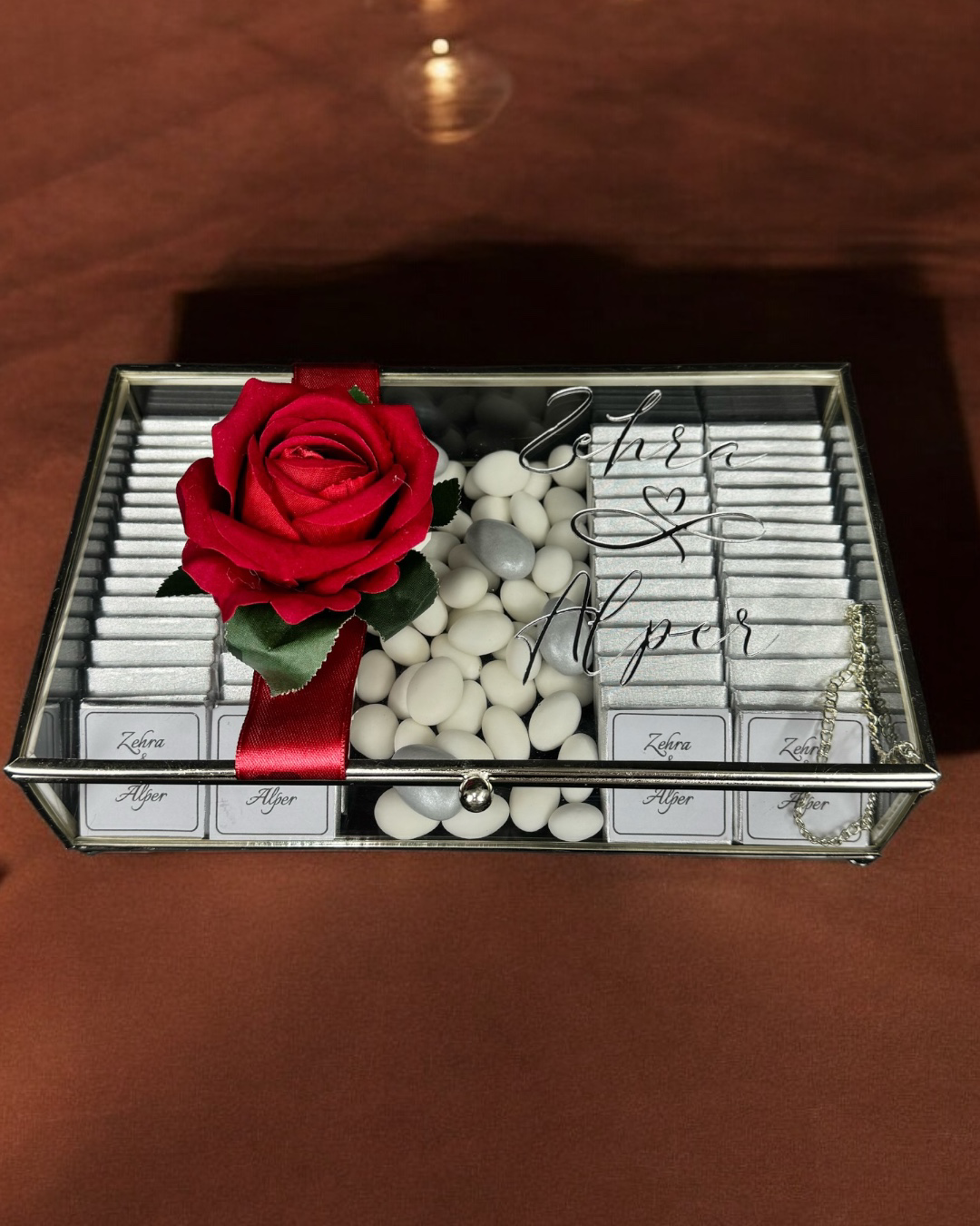 Desiderio Özel Tasarım Cam Kutu Kız İsteme Çikolatası