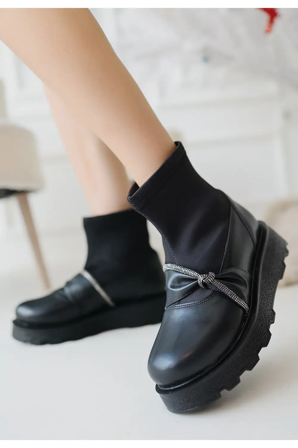 Dewn Siyah Cilt Topuklu Bot