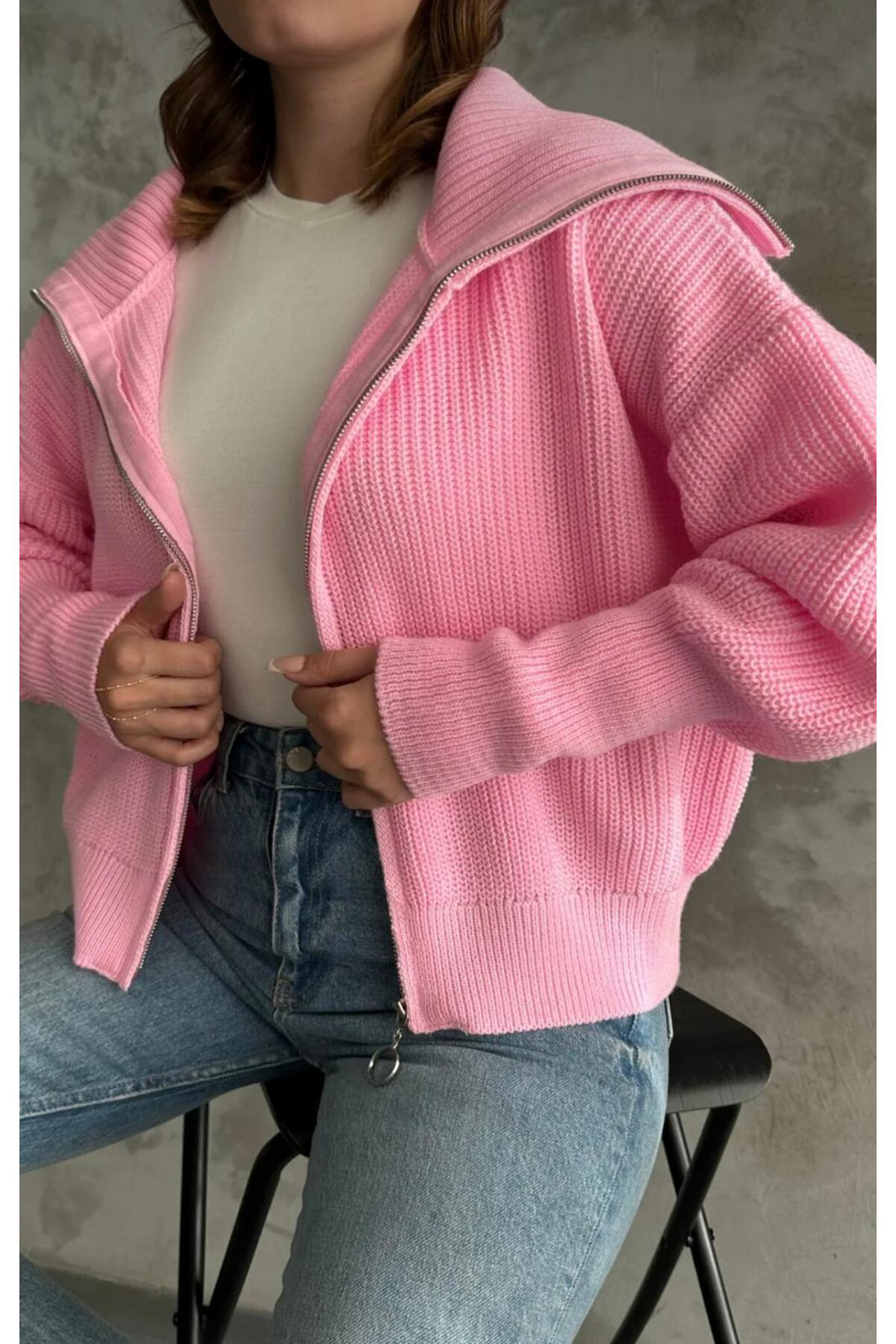 Nzl Tekstil Dgn's Devrik Yaka Fermuarli Kol Uçlari Dar Kadin Triko Hirka - Ce