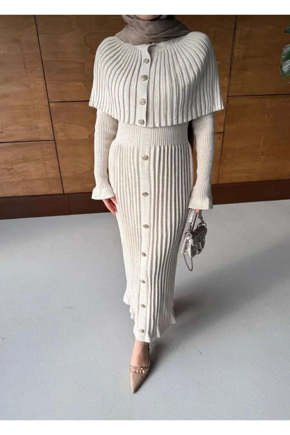 DGN'S DUBAI COLLECTION ÇOK DÜĞMELİ PELERİNLİ ELBİSE KADIN TRİKO T