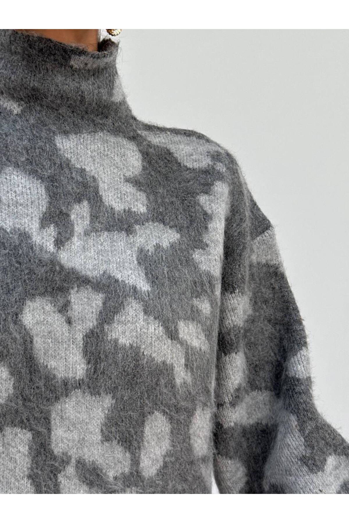 Nzl Tekstil Dgn's Kendinden Boğazli Leopar Desenli Kadin Triko Kazak