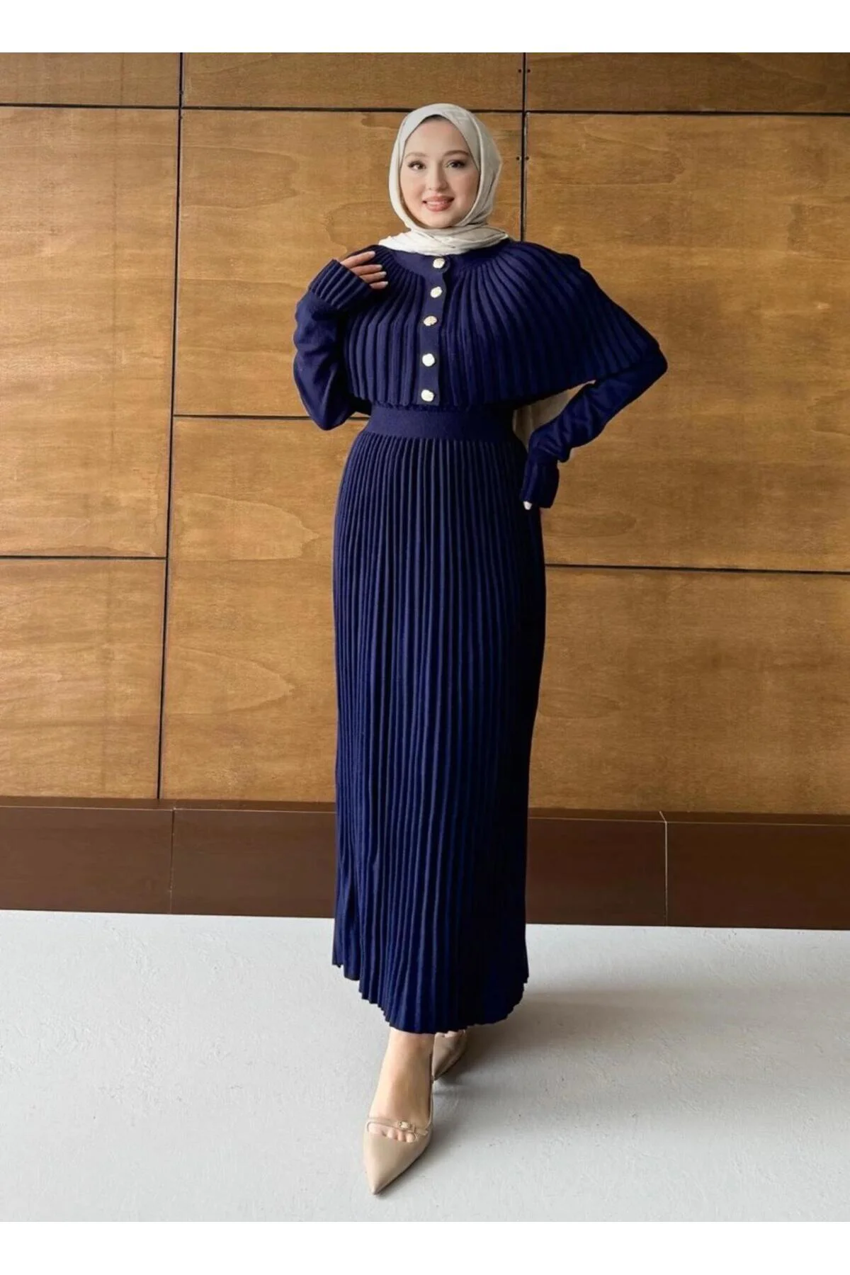 DGN'S PELERİNLİ DÜĞME DETAYLI KADIN TRİKO PİLİSELİ ELBİSE