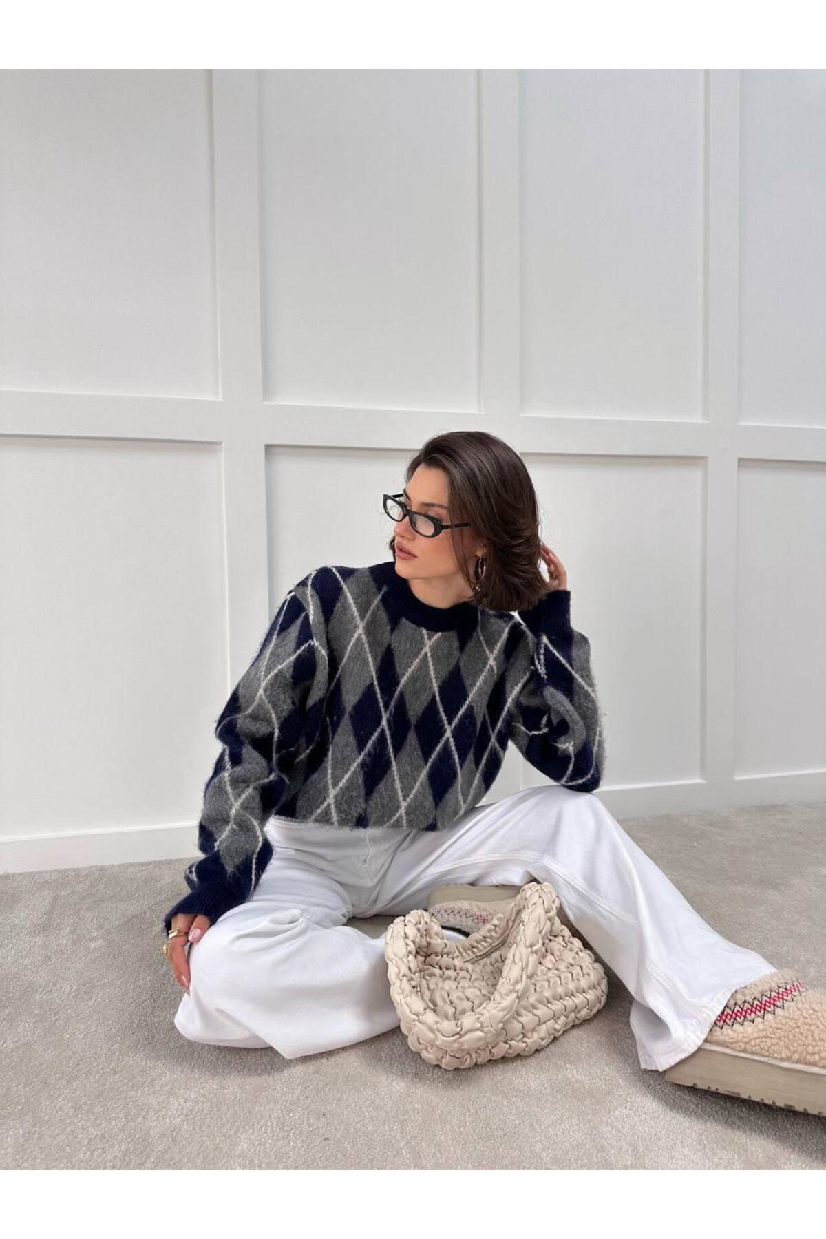 Nzl Tekstil Dgn's Yumoş İplik Komple Baklava Desenli Bisiklet Yaka Kadin Trik