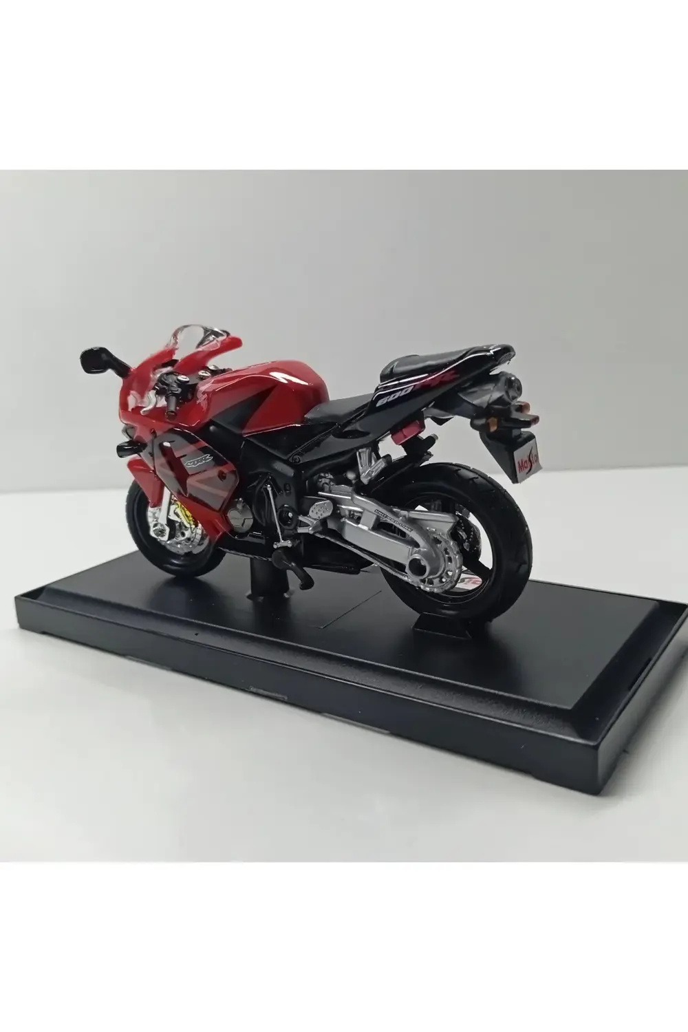 DİANOMİ MAİSTO 1:18 ÖLÇEK HONDA CBR600 RR ///