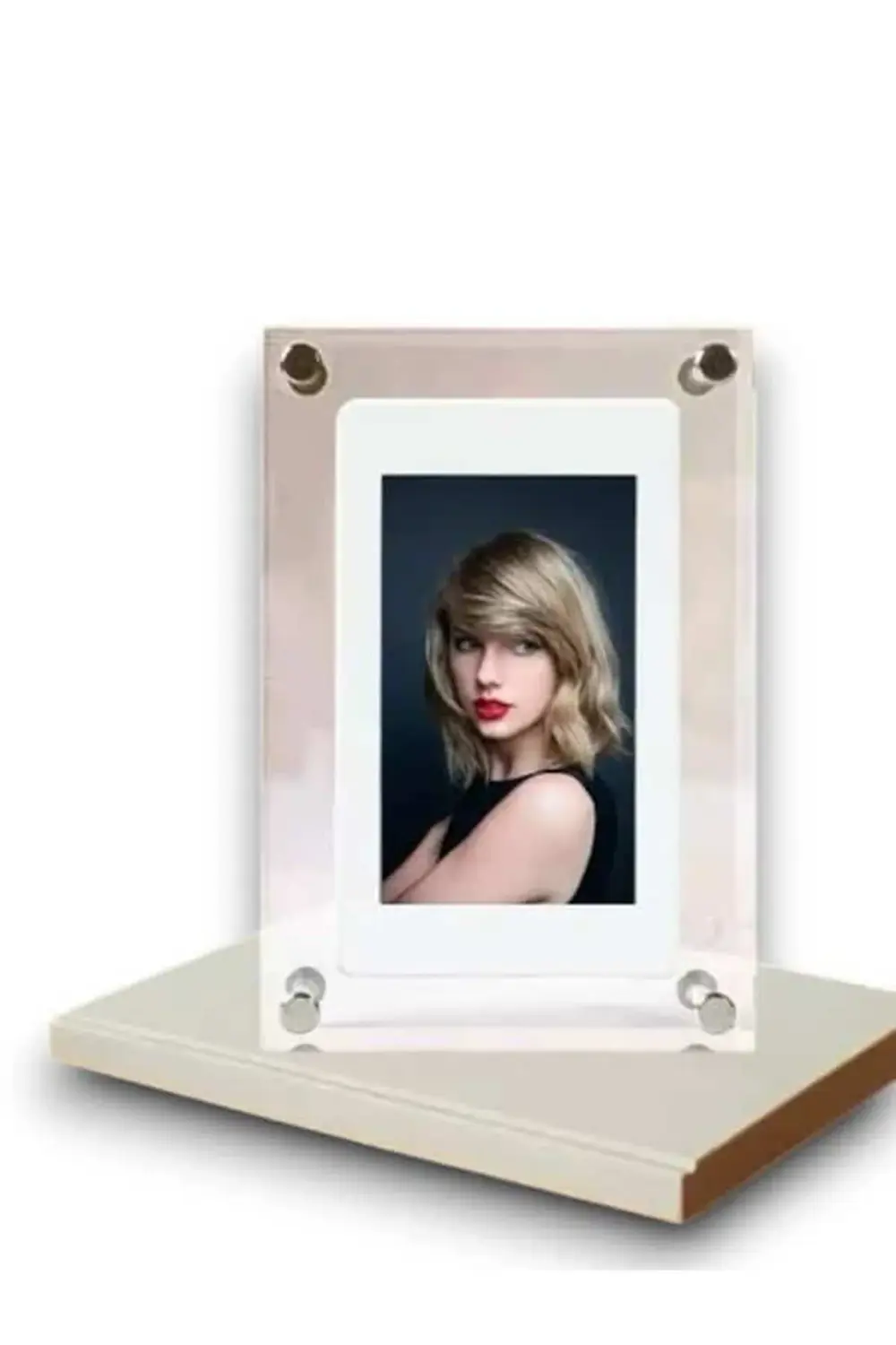 DİJİTAL FOTOĞRAF ÇERÇEVESİ