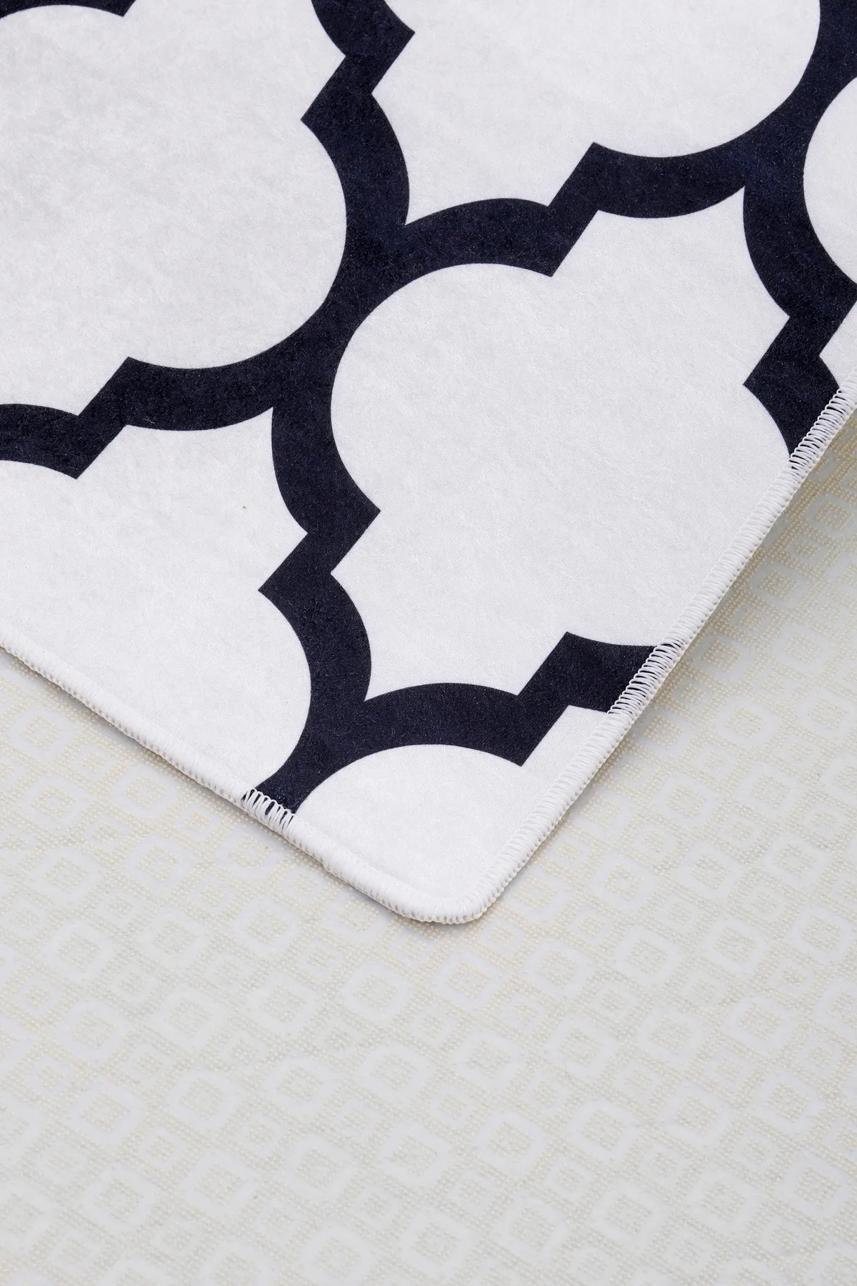 DİJİTAL HALI MODERN TASARIMLI BEYAZ RENKLİ Yıkanabilir Kaymaz Kesme HALI Yolluk 150x200