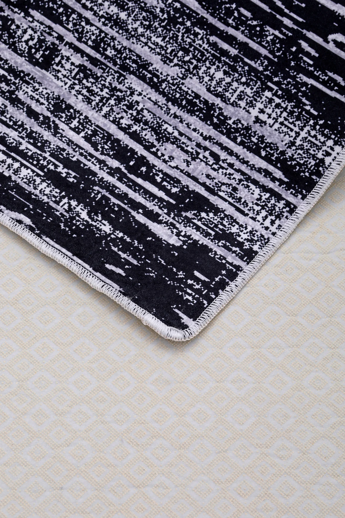 DİJİTAL HALI MODERN TASARIMLI SİYAH RENKLİ Yıkanabilir Kaymaz Kesme HALI Yolluk 100x200 DİJİTAL HALI MODERN TASARIMLI SİYAH RENKLİ Yıkanabilir Kaymaz Kesme HALI Yolluk 100x200