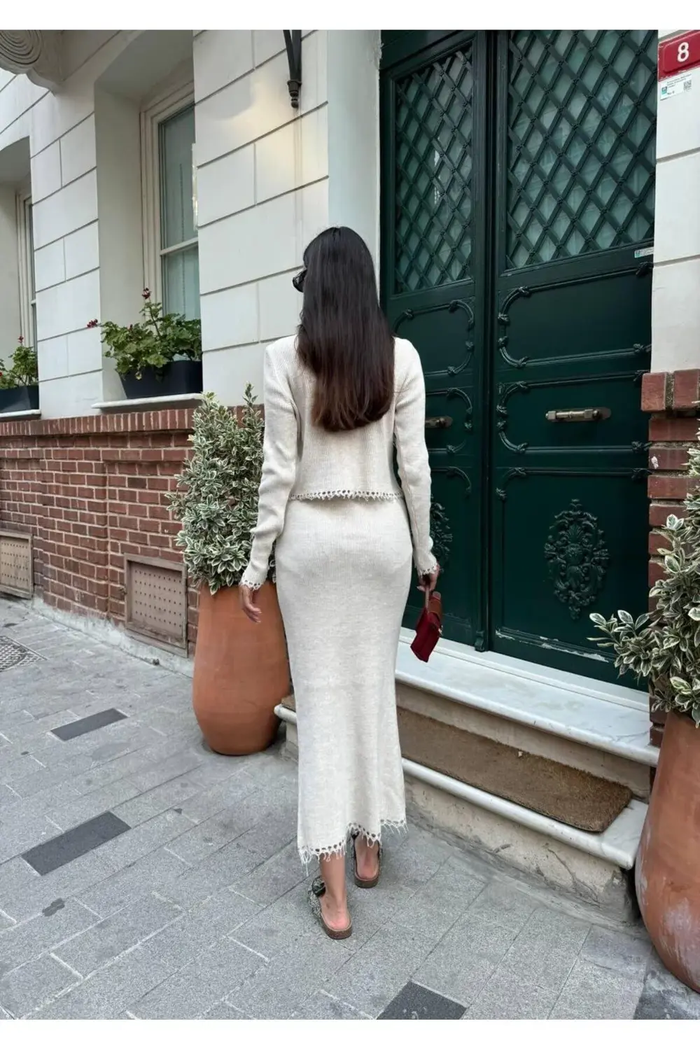 DİK SİMİT YAKA FİTİL GÖRÜNÜMLÜ ETEĞİ YIRTMAÇLI KADIN TAKIM