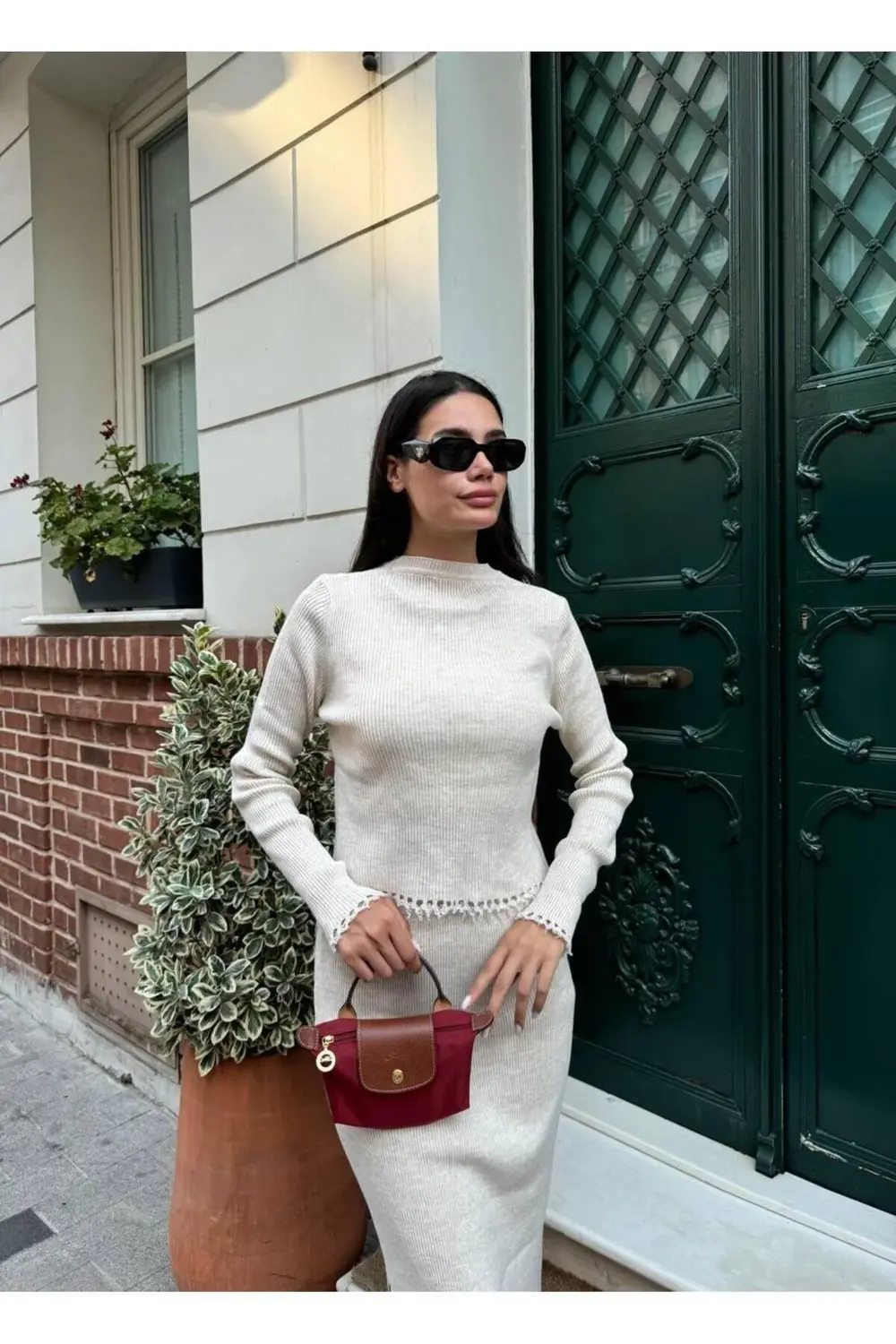 DİK SİMİT YAKA FİTİL GÖRÜNÜMLÜ ETEĞİ YIRTMAÇLI KADIN TAKIM